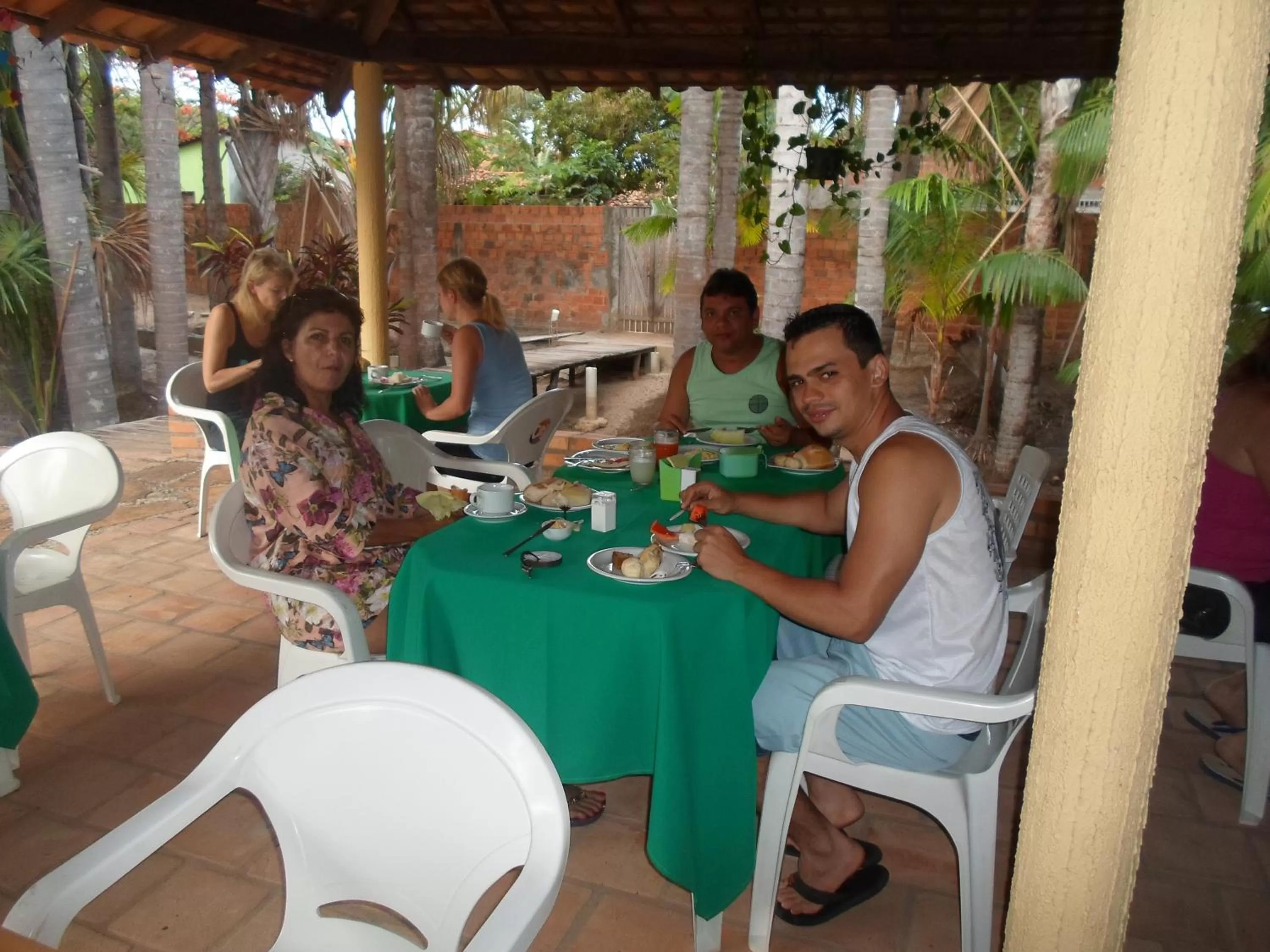 group of guests in Pousada do Riacho
