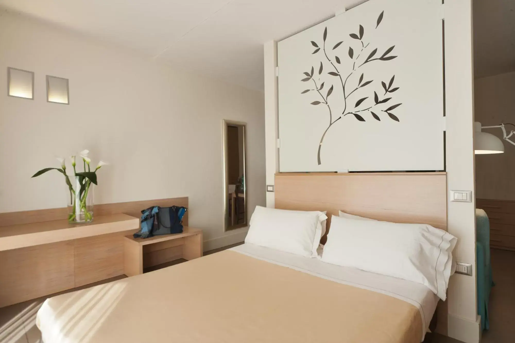 Junior Suite with Lateral Sea View in Le Rose Suite Hotel Junior Suite with Lateral Sea View in Le Rose Suite Hotel