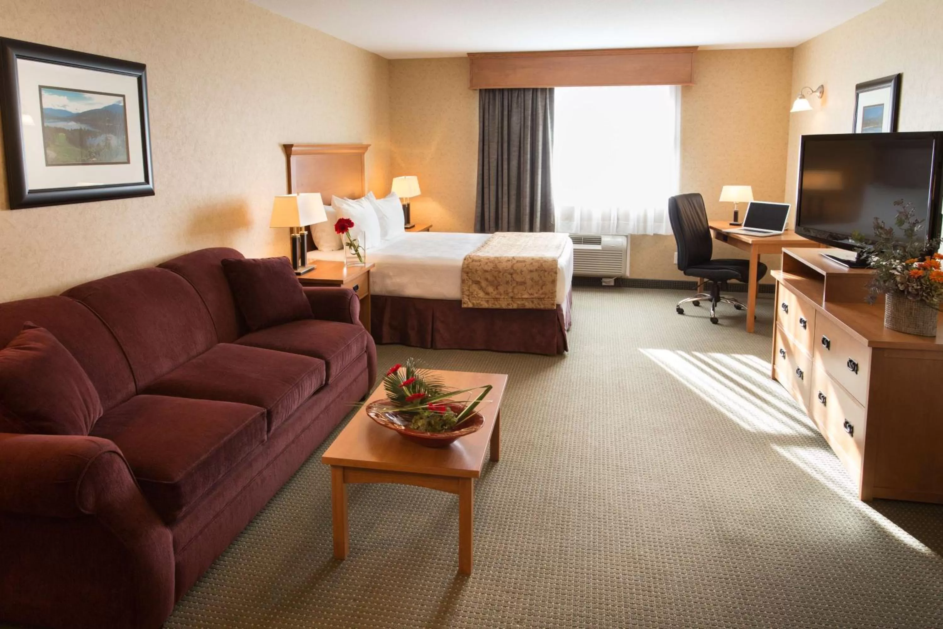 Two-Bedroom Executive Suite in Best Western Sicamous Inn