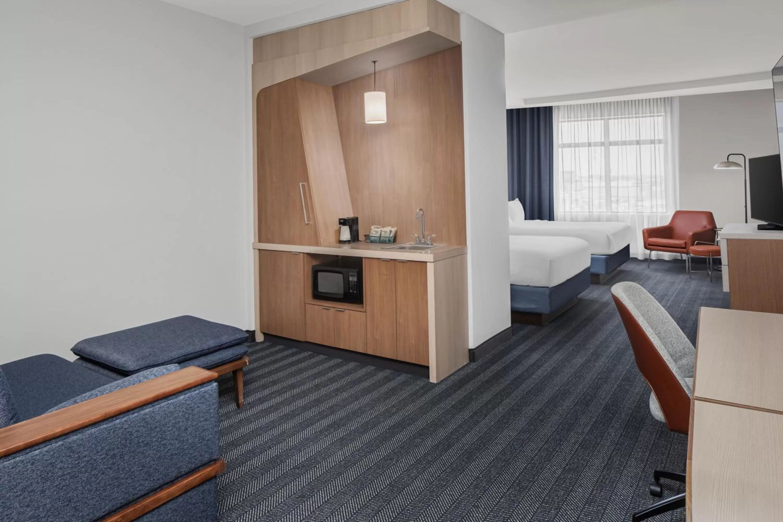 Photo of the whole room, Bed in Courtyard by Marriott San Angelo