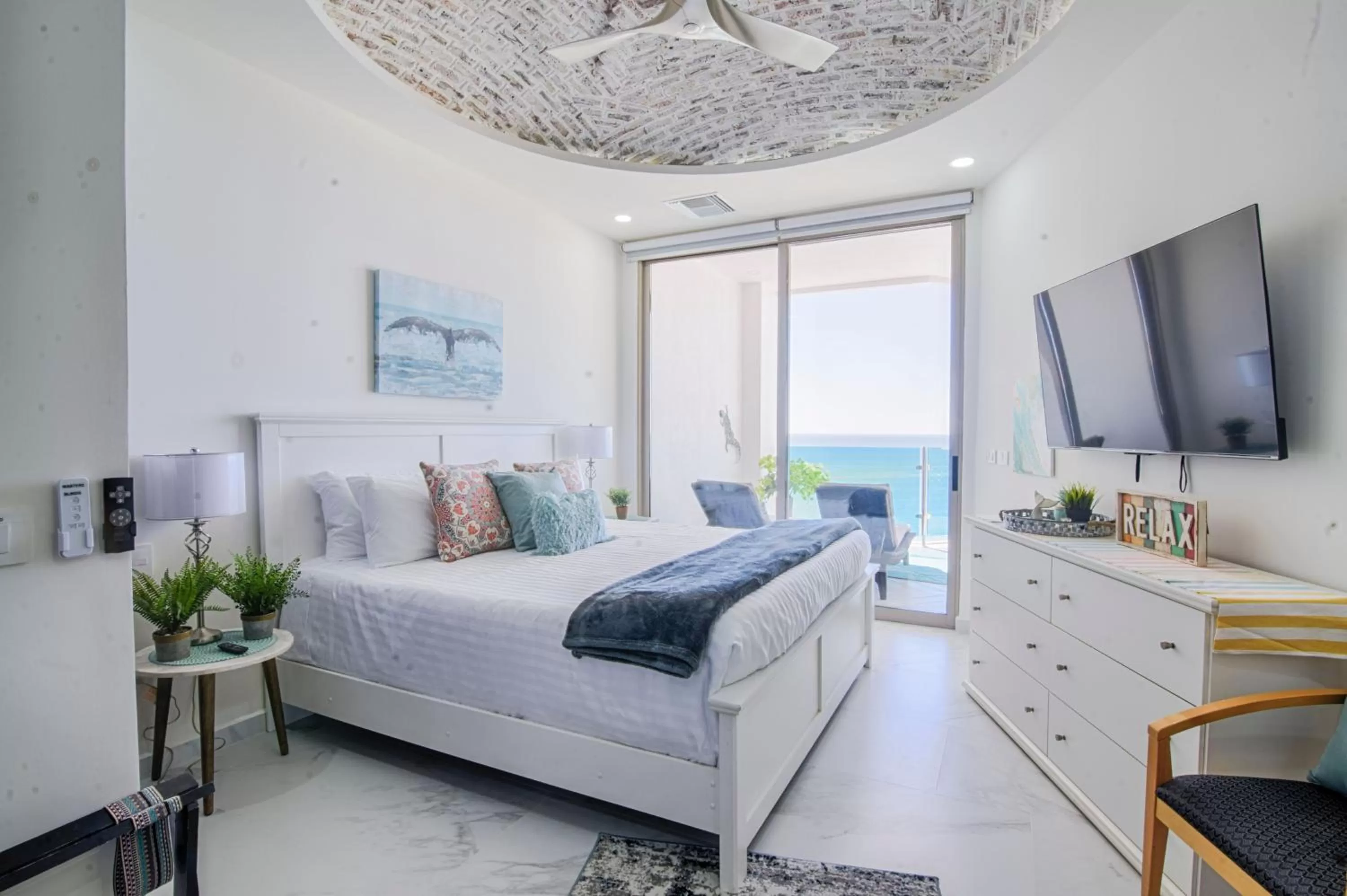 Bed in Esmeralda Beach Resort