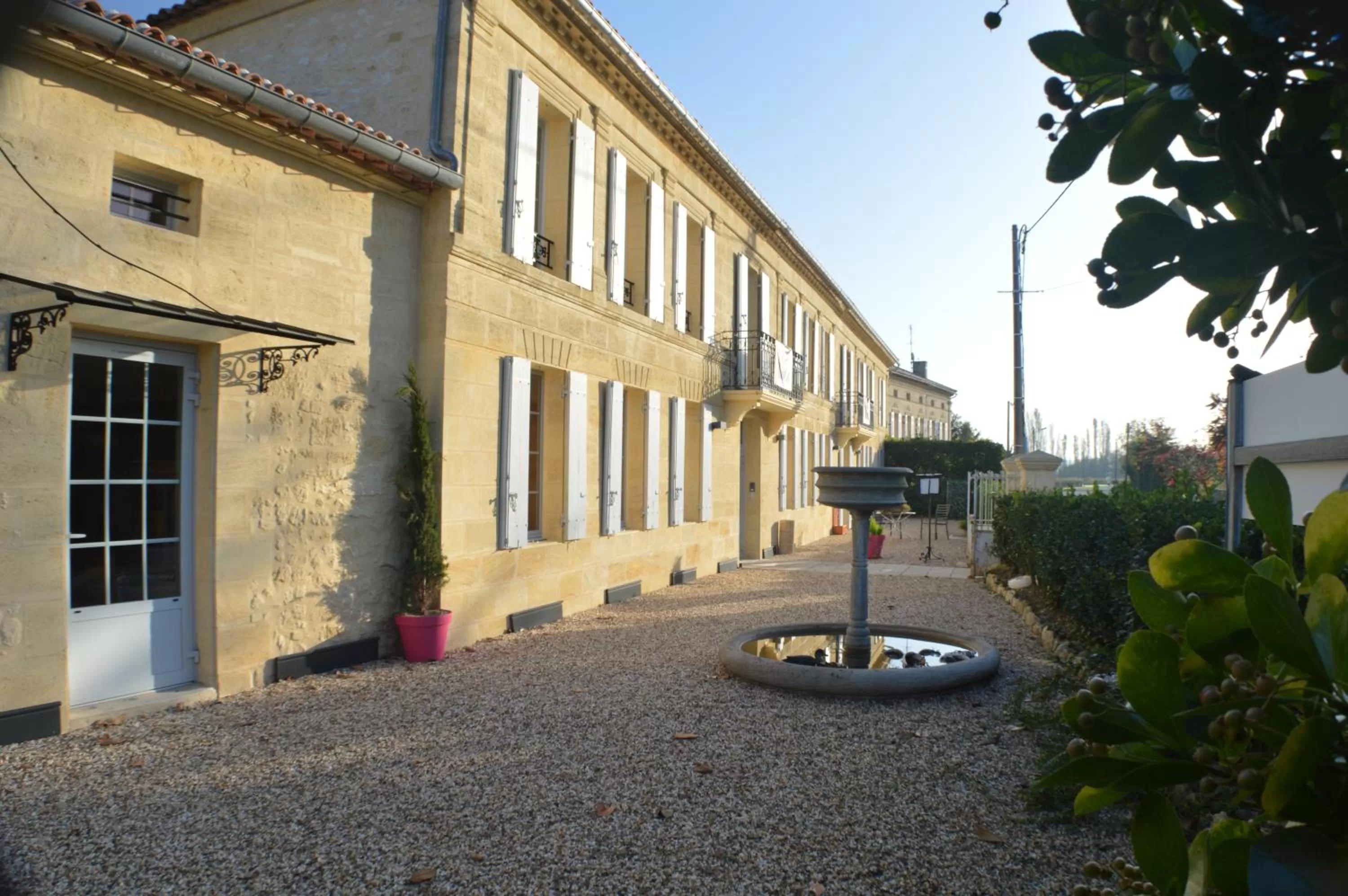 Property building in Logis- Hôtel Spa Restaurant l'Epicurial