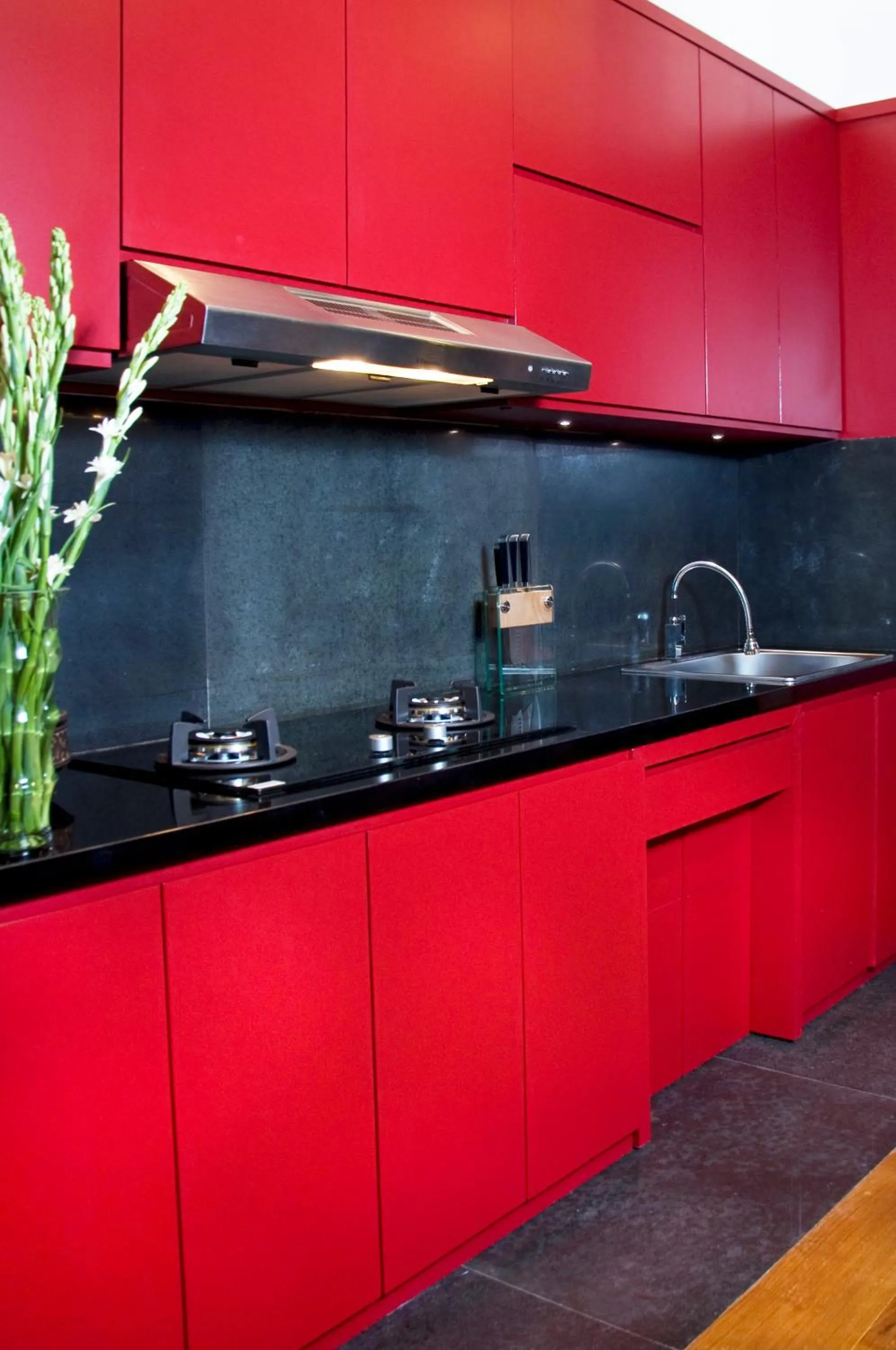 Kitchen or kitchenette in Villa Mulyono