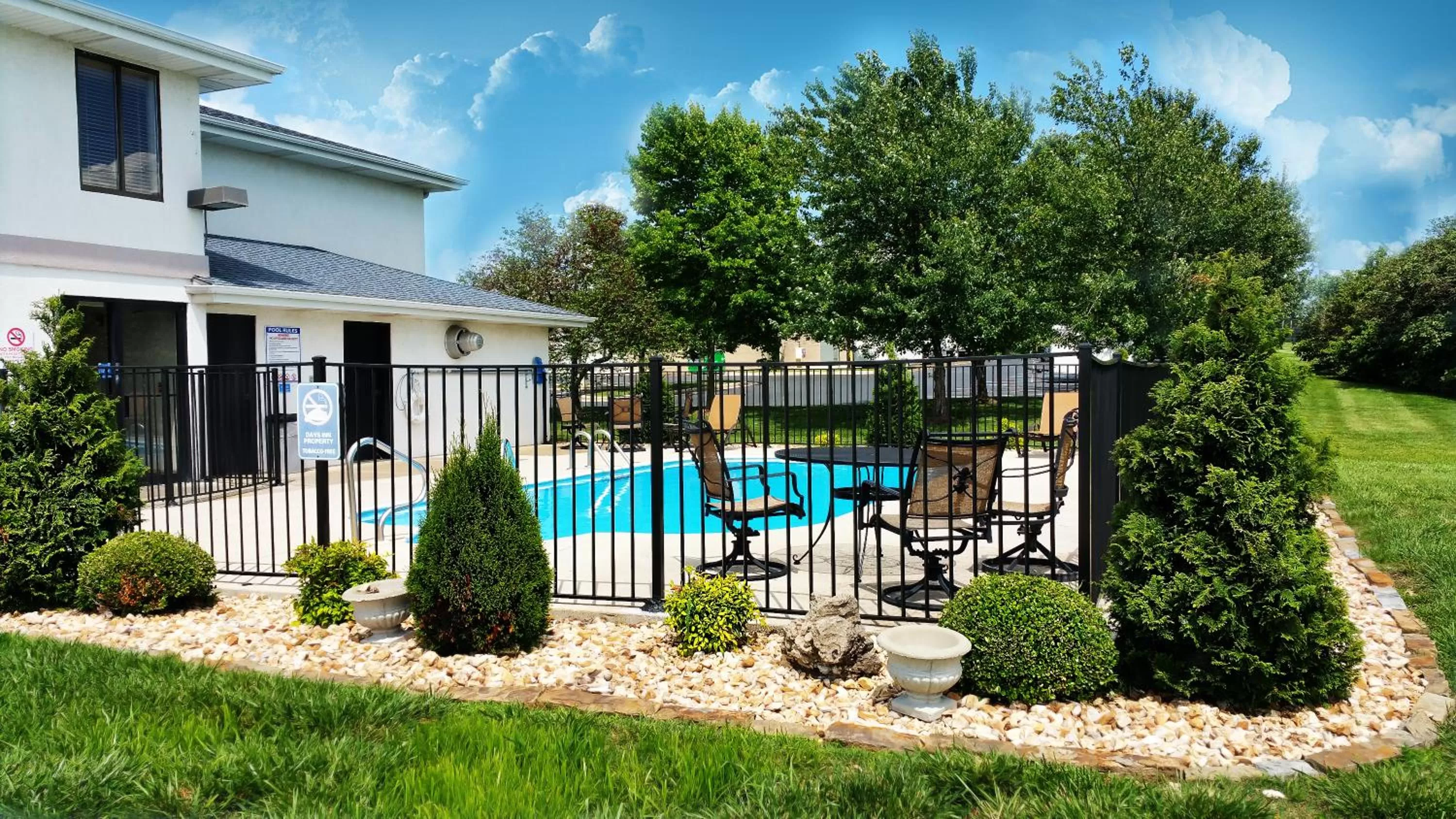 Pool view in Days Inn by Wyndham Battlefield Rd/Hwy 65