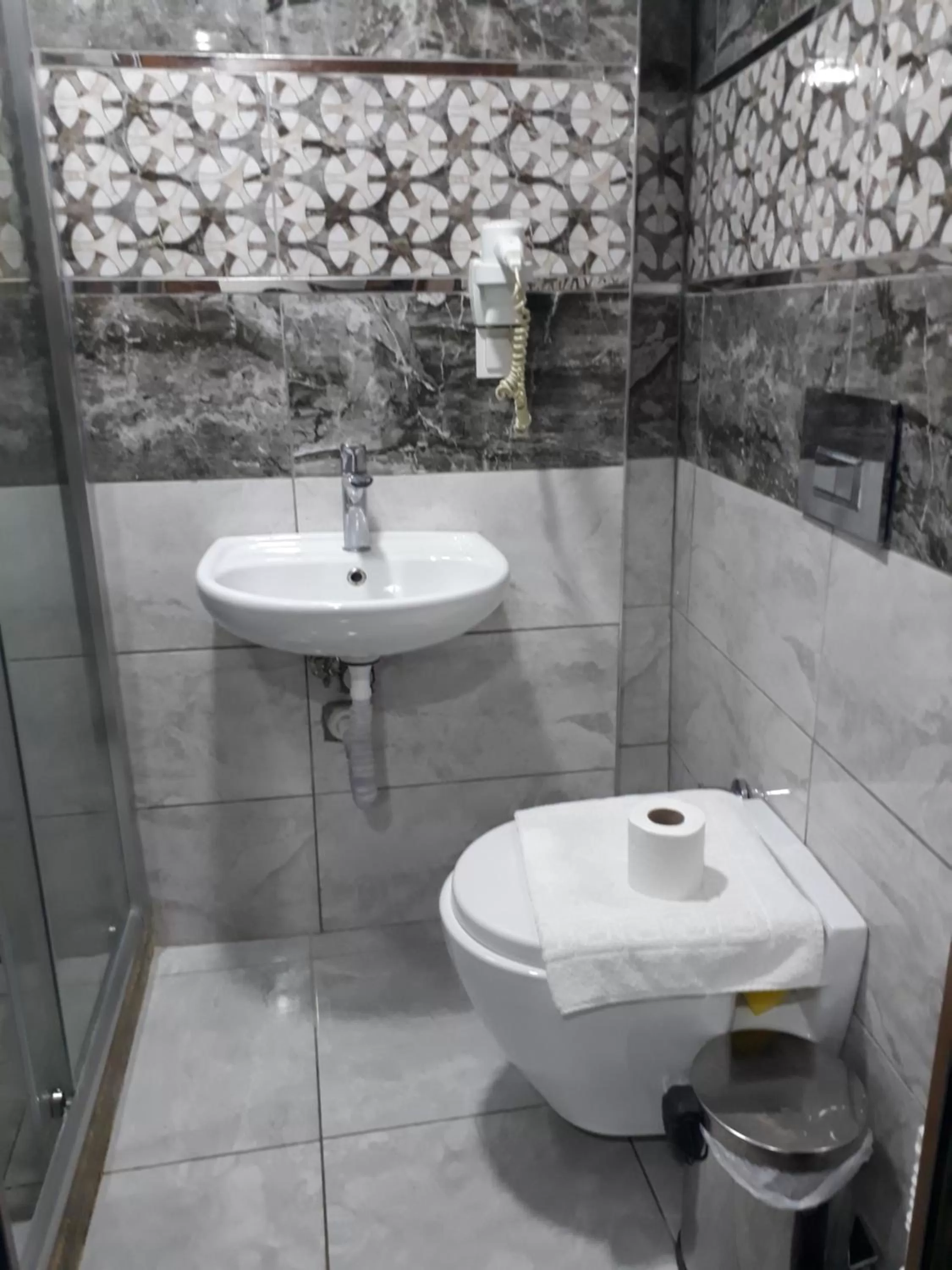 Shower in Arat Apartments