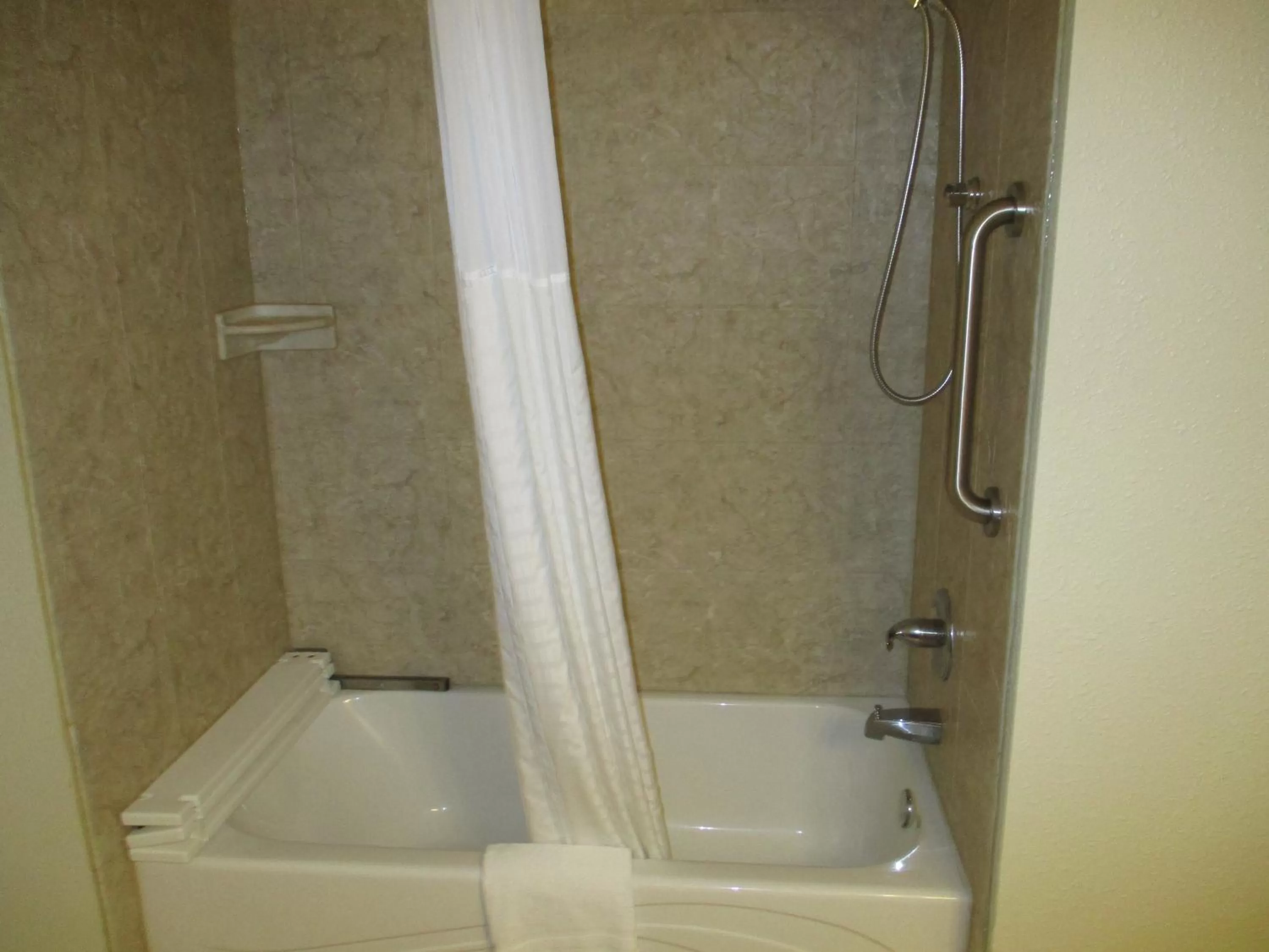 Bath in AmericInn by Wyndham Sleepy Eye