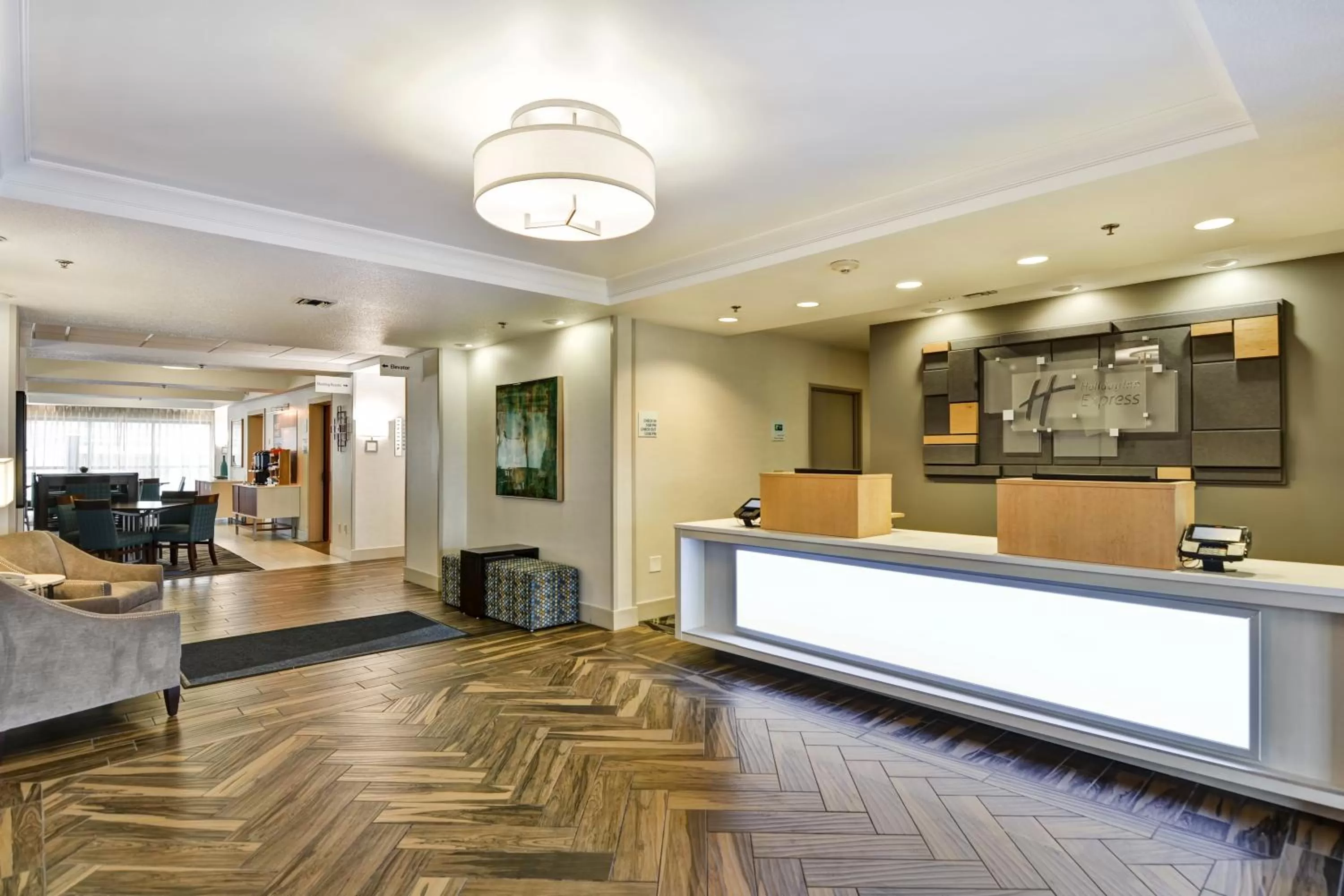 Property building in Holiday Inn Express Hotel & Suites Milwaukee-New Berlin by IHG