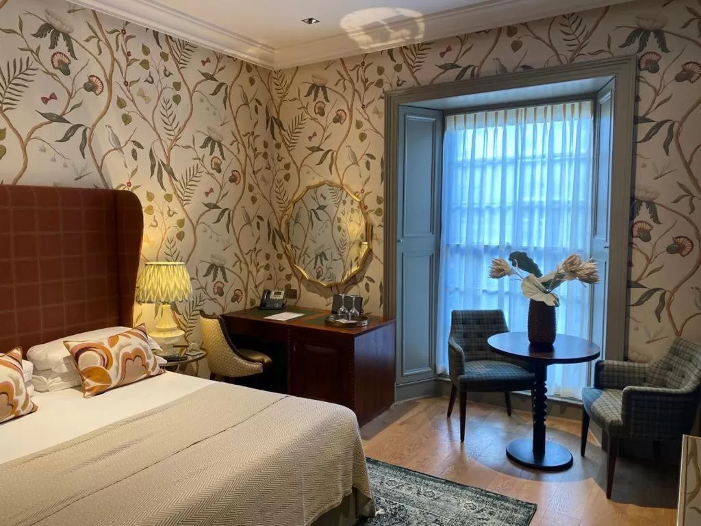 Bedroom, Bed in The Raeburn