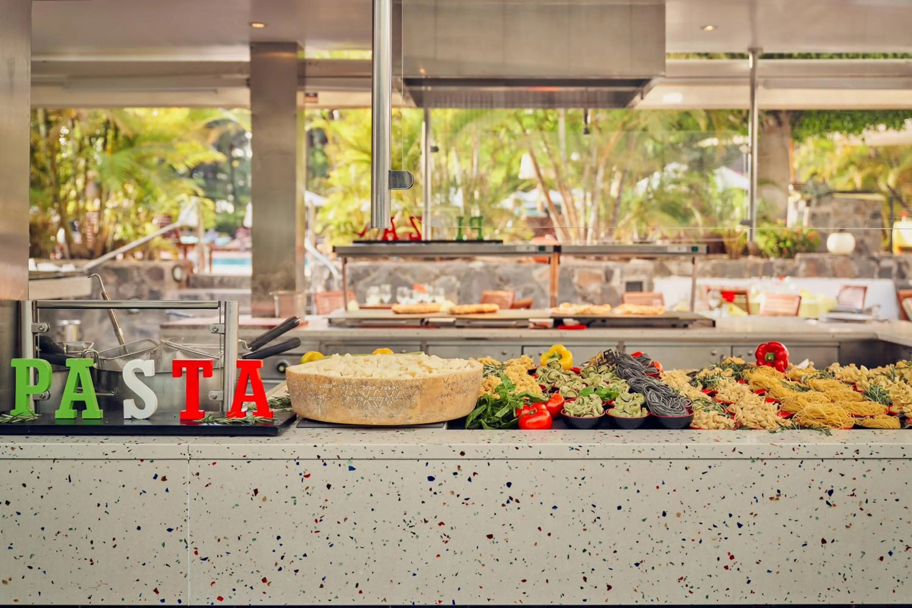 Restaurant/places to eat in Seaside Palm Beach