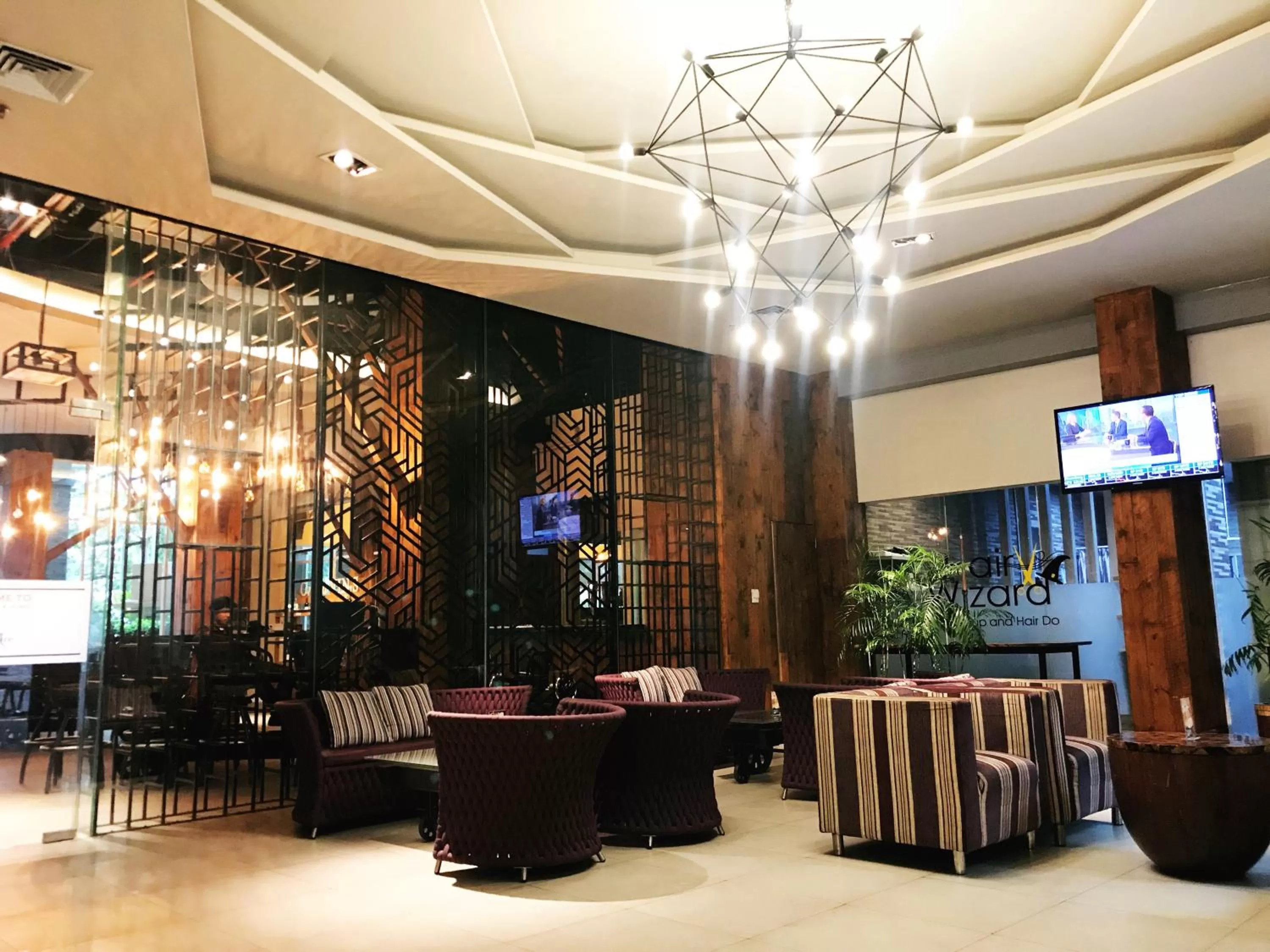 Lounge or bar in Mercure Surabaya Grand Mirama