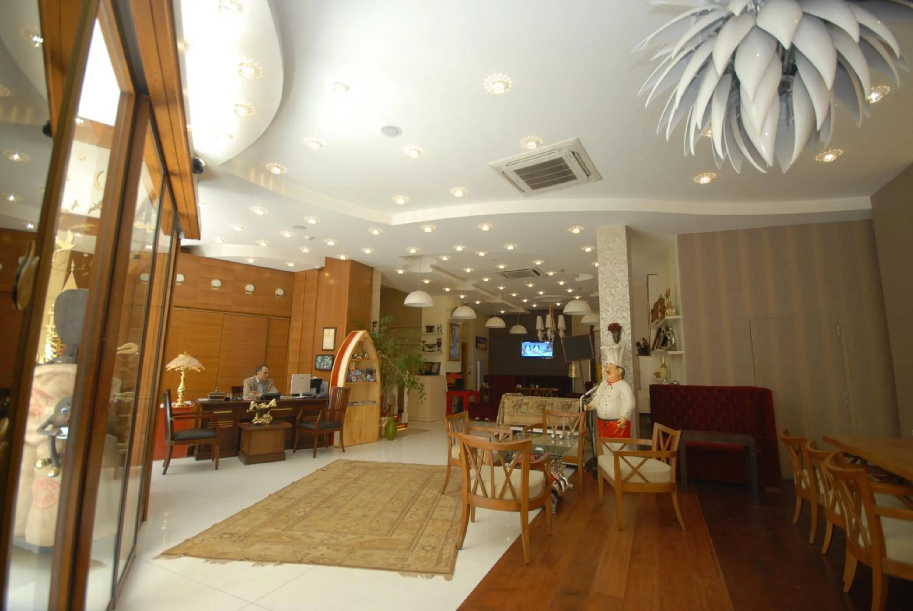 Restaurant/places to eat in Galata Palace Hotel