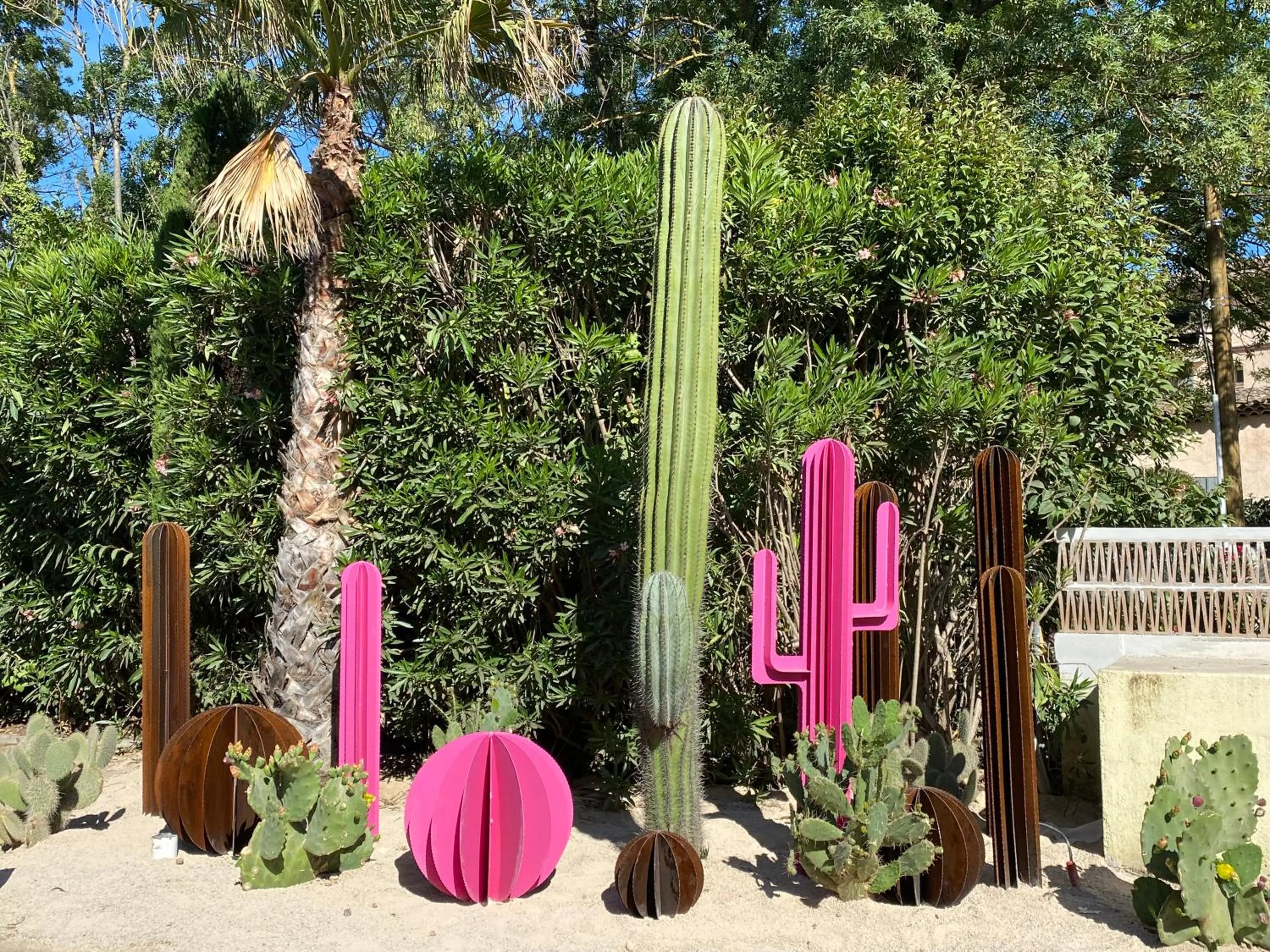 Garden in Hotel Casarose - Cannes Mandelieu