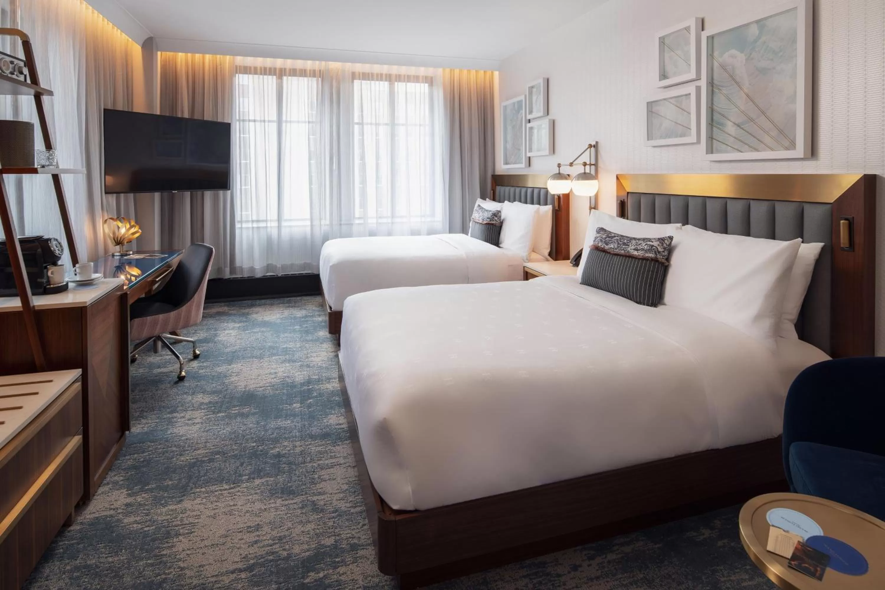 Photo of the whole room, Bed in Rand Tower Hotel, Minneapolis, a Tribute Portfolio Hotel