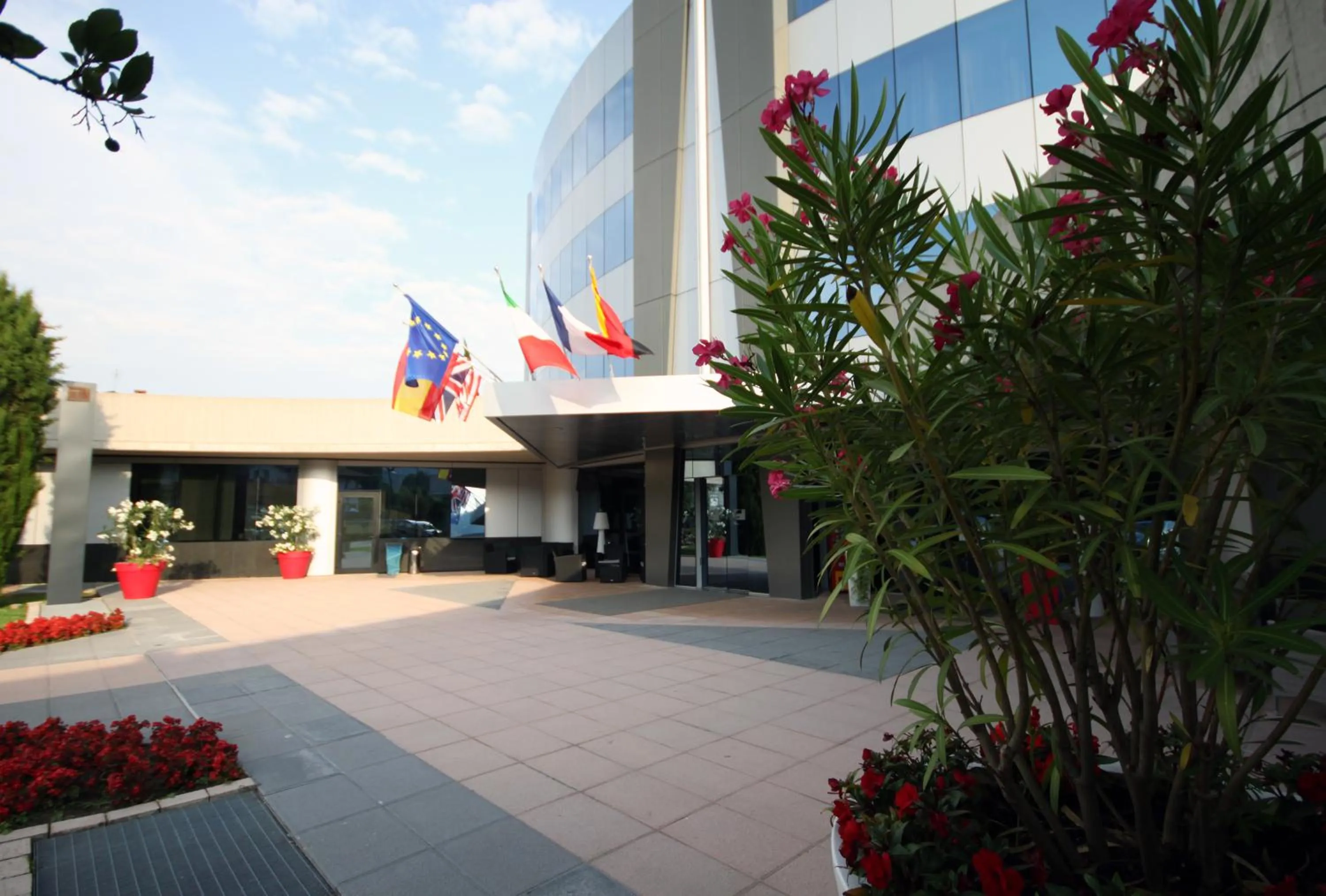 Facade/entrance, Property Building in Executive Bergamo