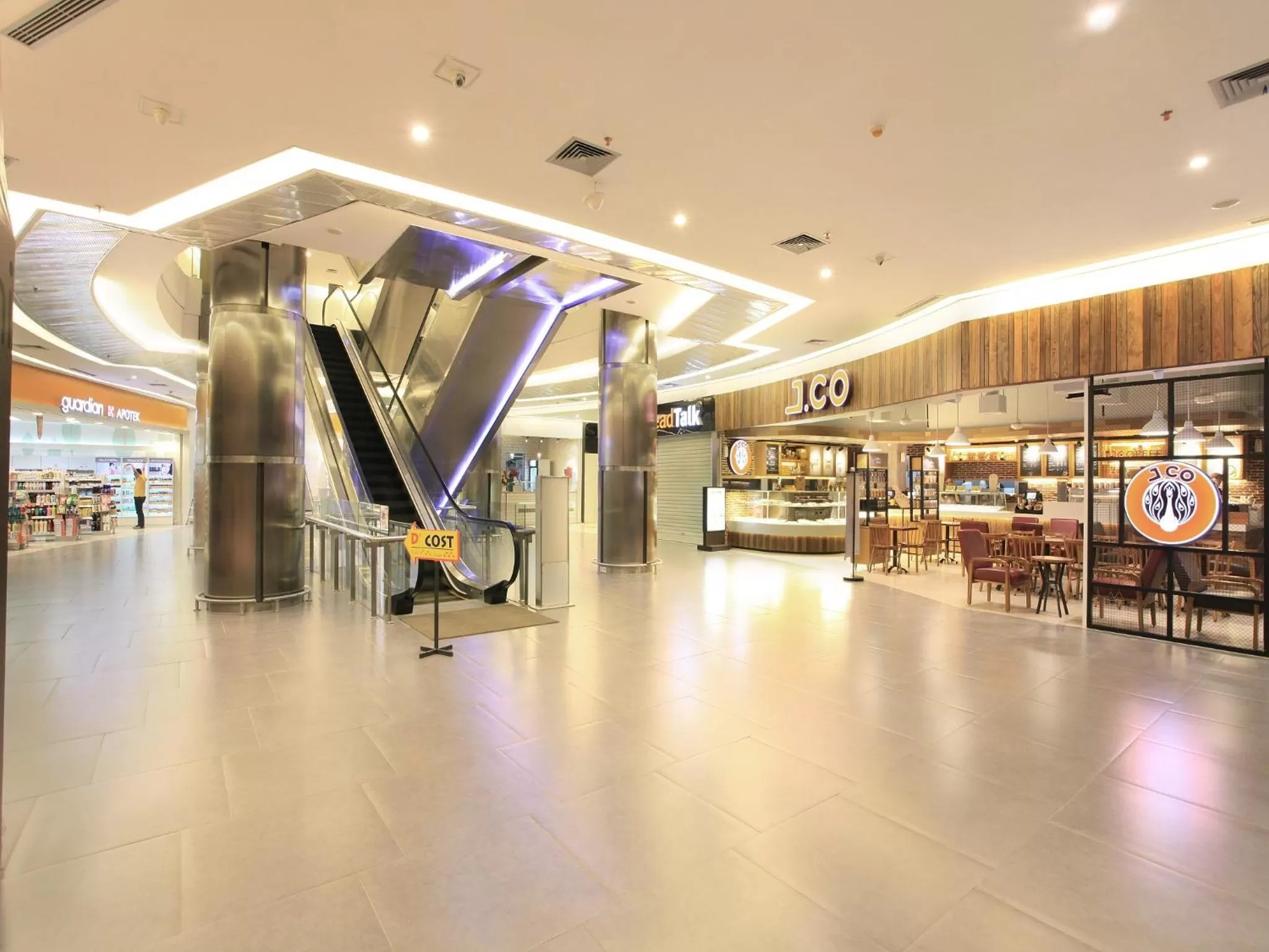 Facade/entrance in Zest Airport Jakarta by Swiss-Belhotel International