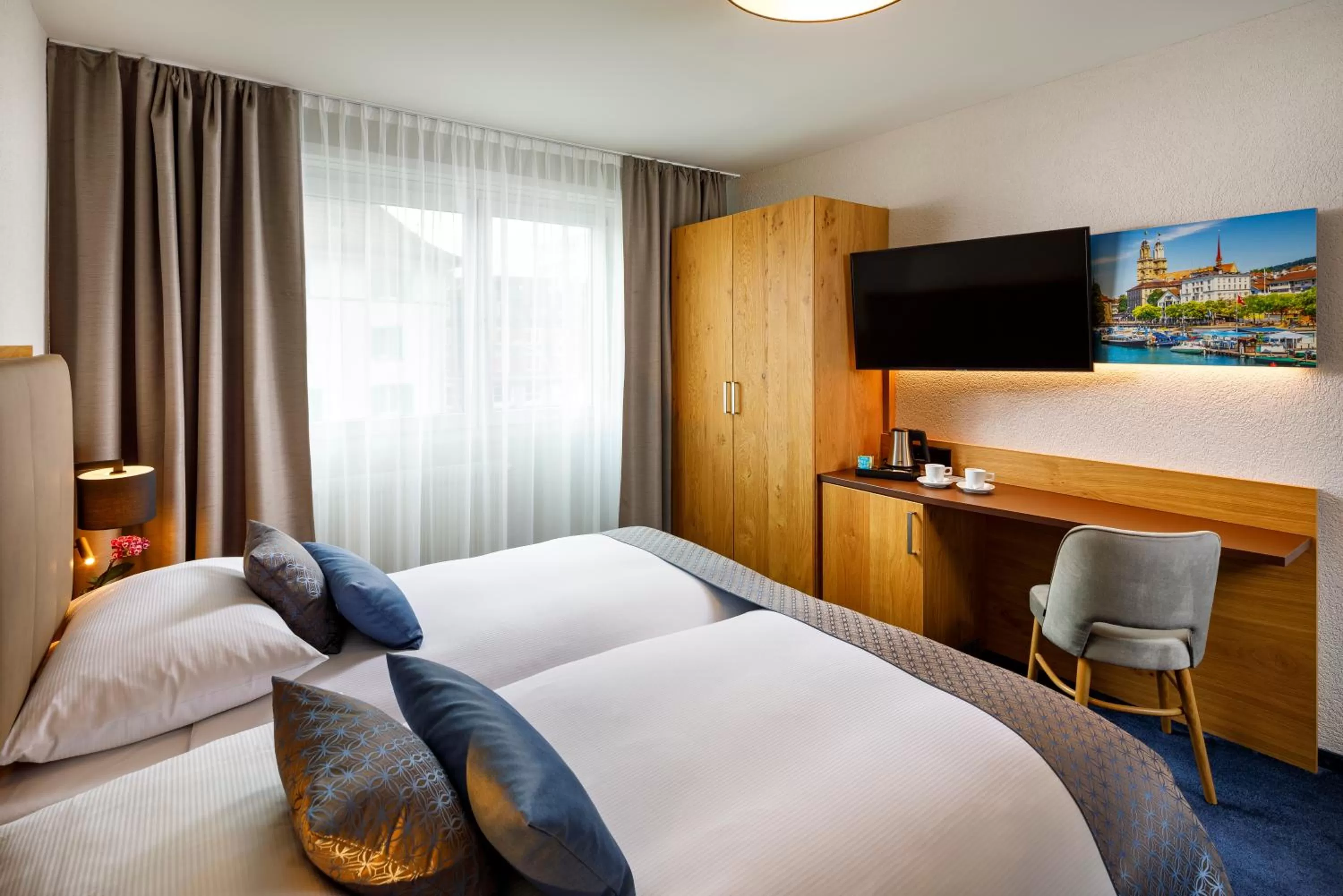 Photo of the whole room, Bed in Hotel Tivoli