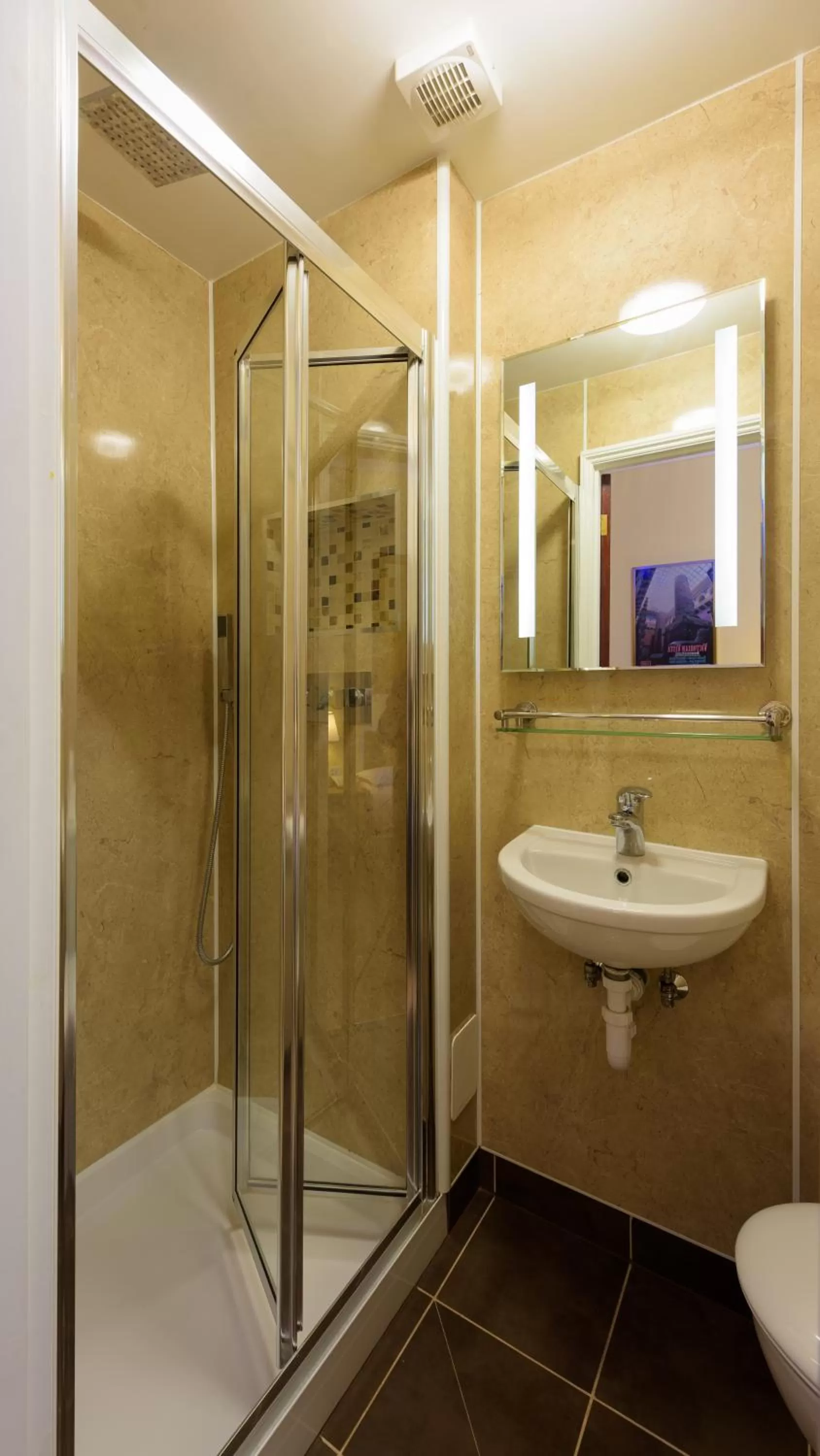 Bathroom in Shakespeare Hotel