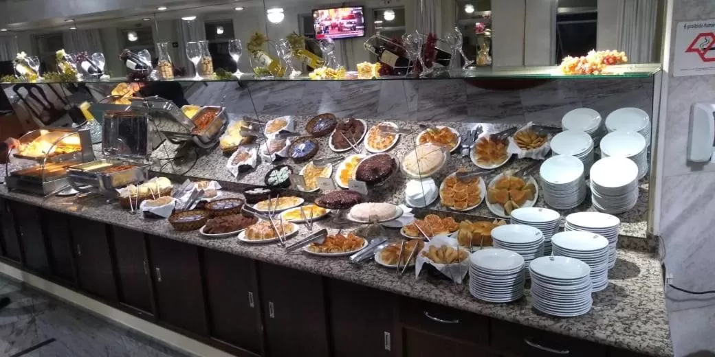 Food and drinks in Pampas Palace Hotel