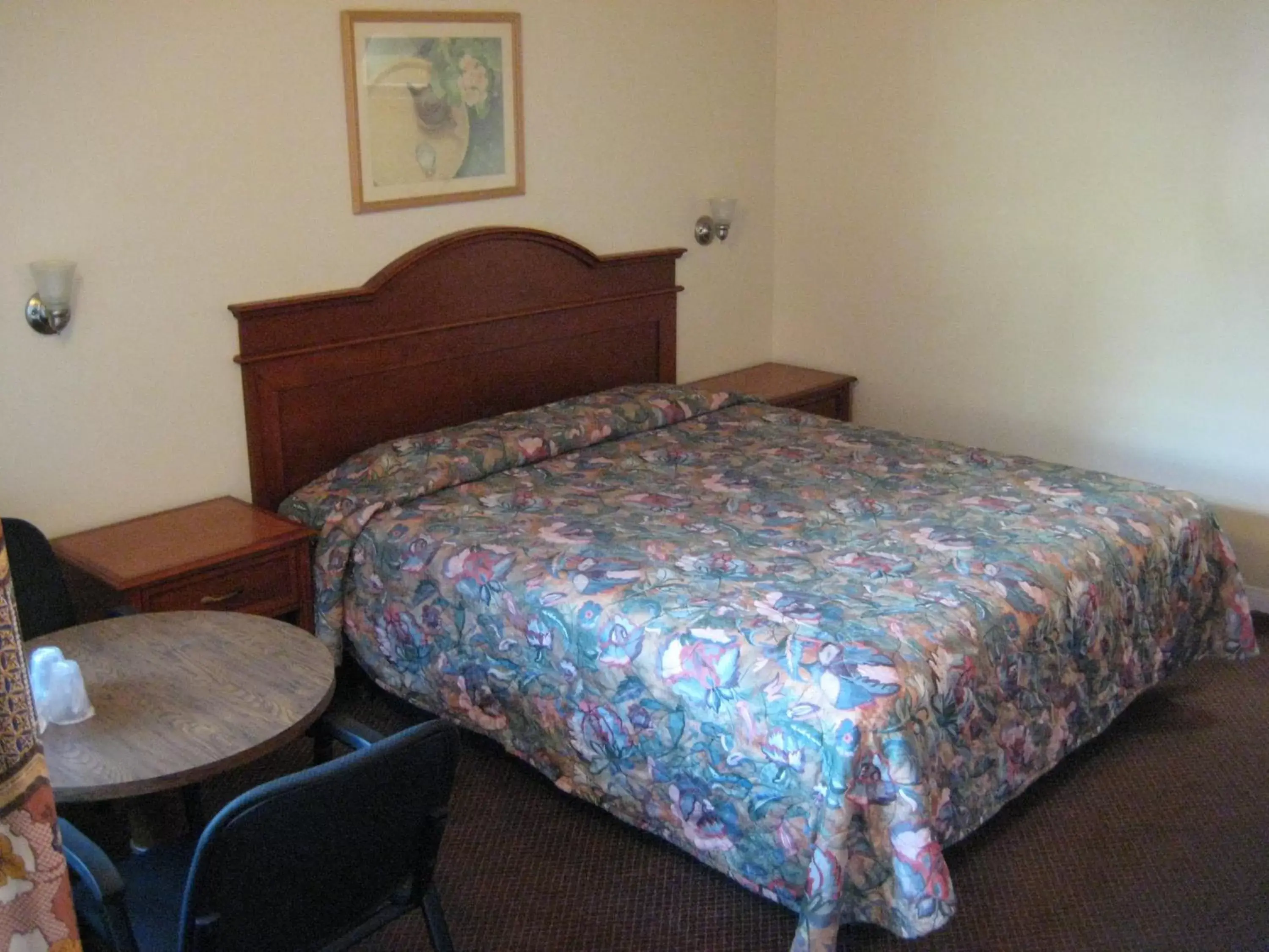 King Room in Hollywood La Brea Inn King Room in Hollywood La Brea Inn