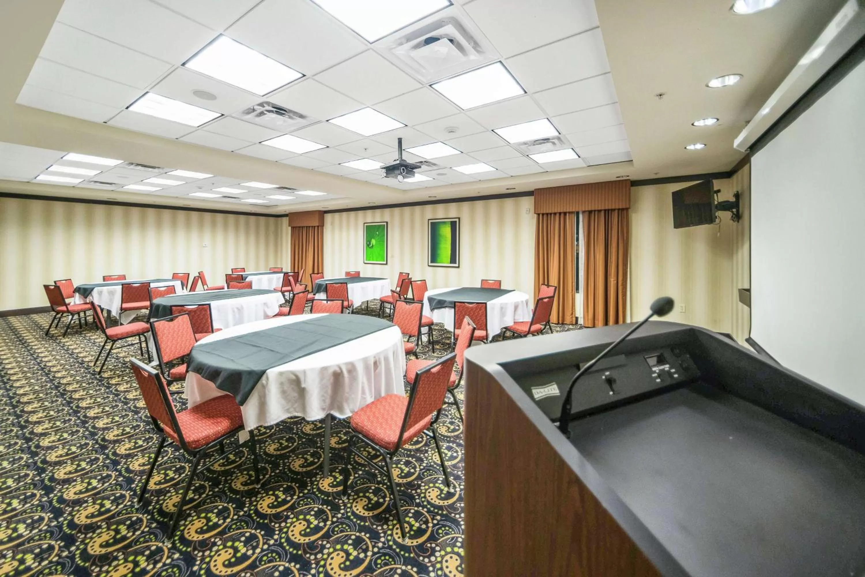 Meeting/conference room in Hampton Inn and Suites Tulsa/Catoosa