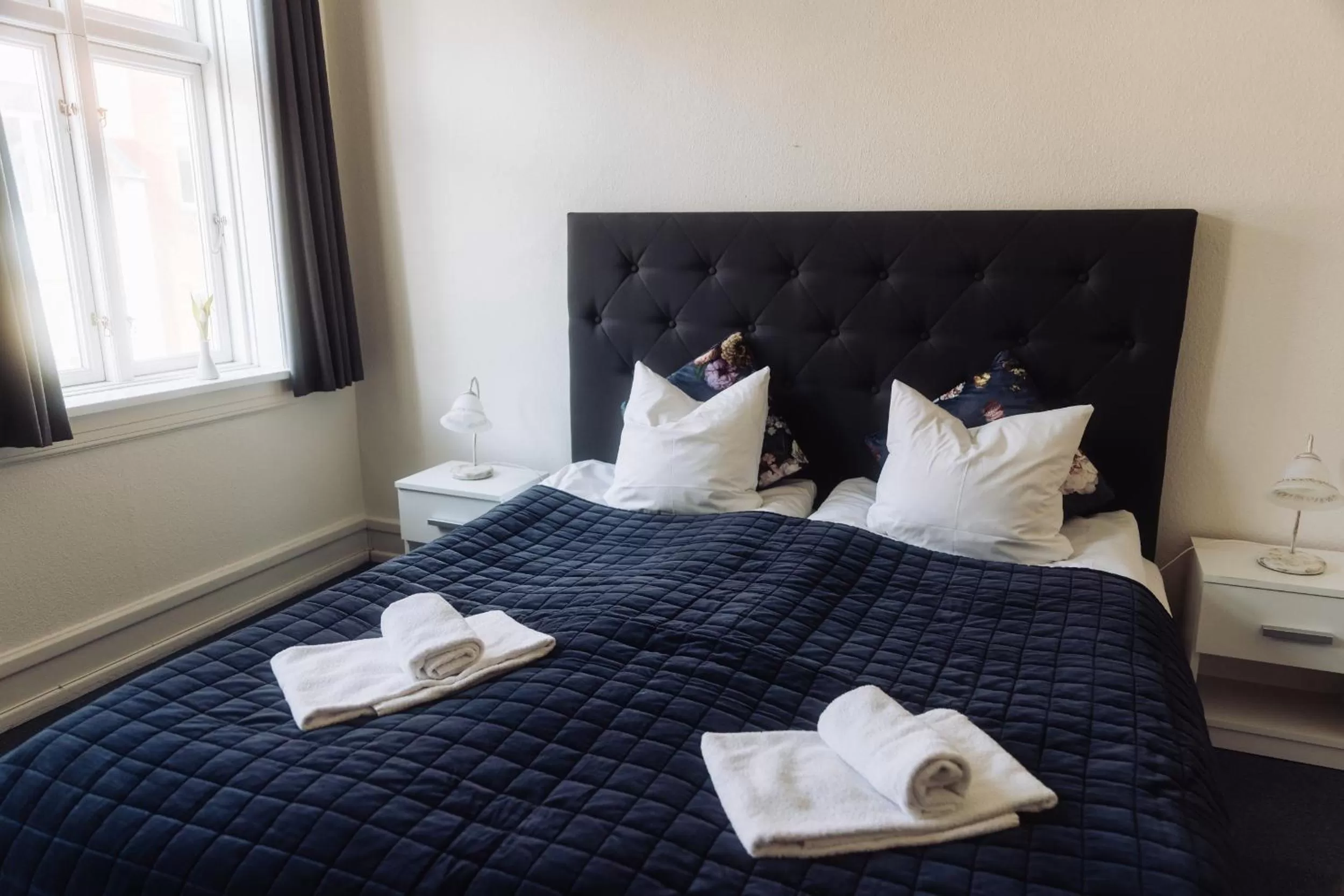 Bedroom, Bed in Hotel Lidenlund