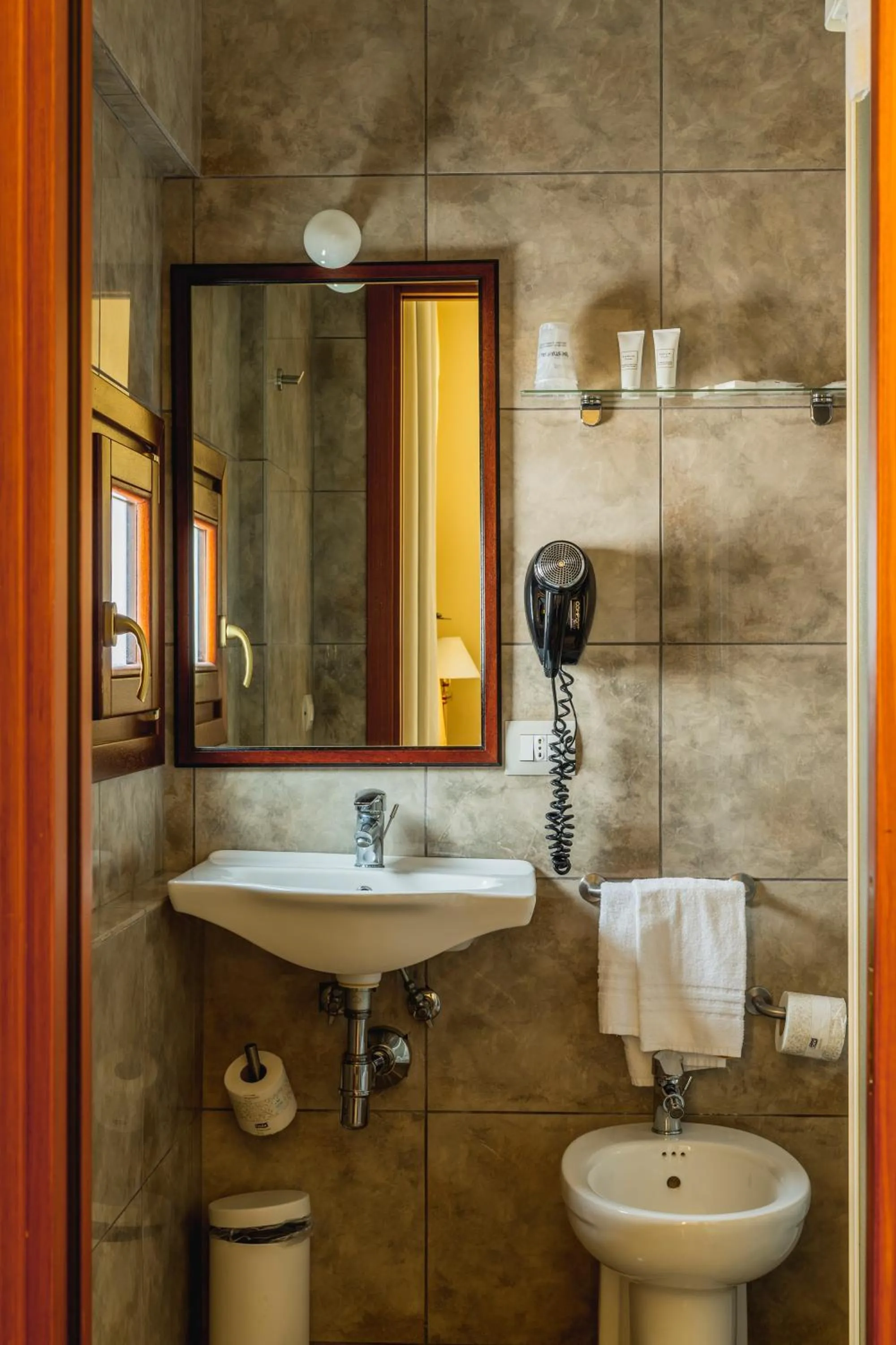 Shower in Apulia Hotel Taranto Ara Solis