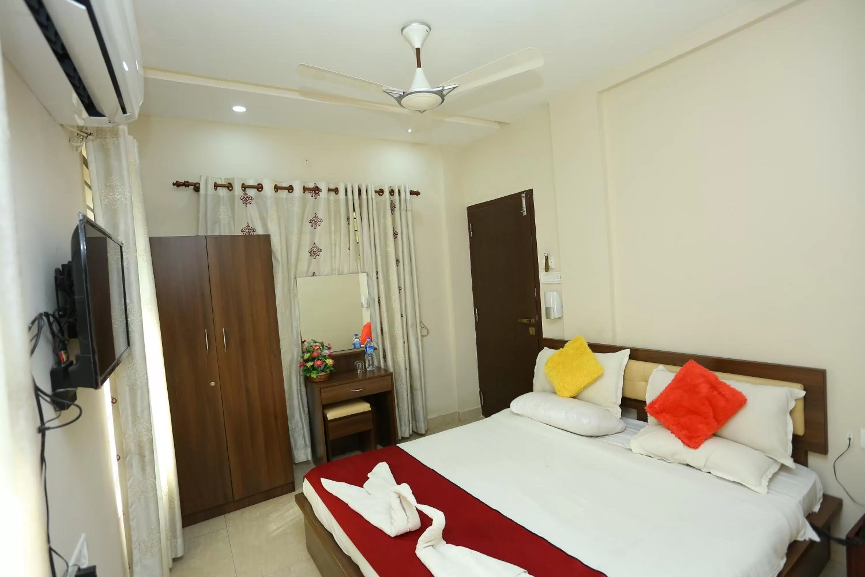 Bed in Hotel Innate Inn