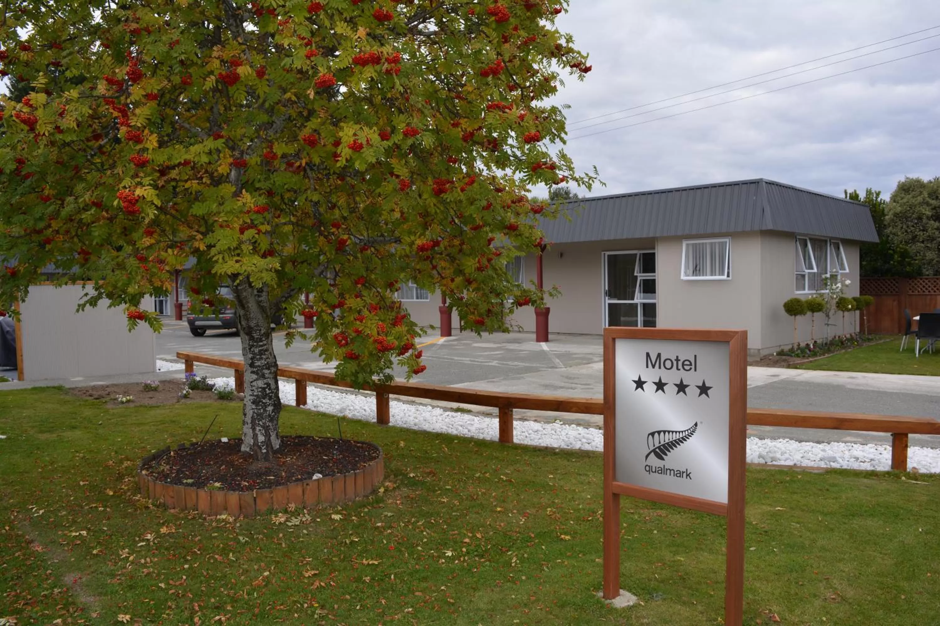 Facade/entrance in Amber Court Motel