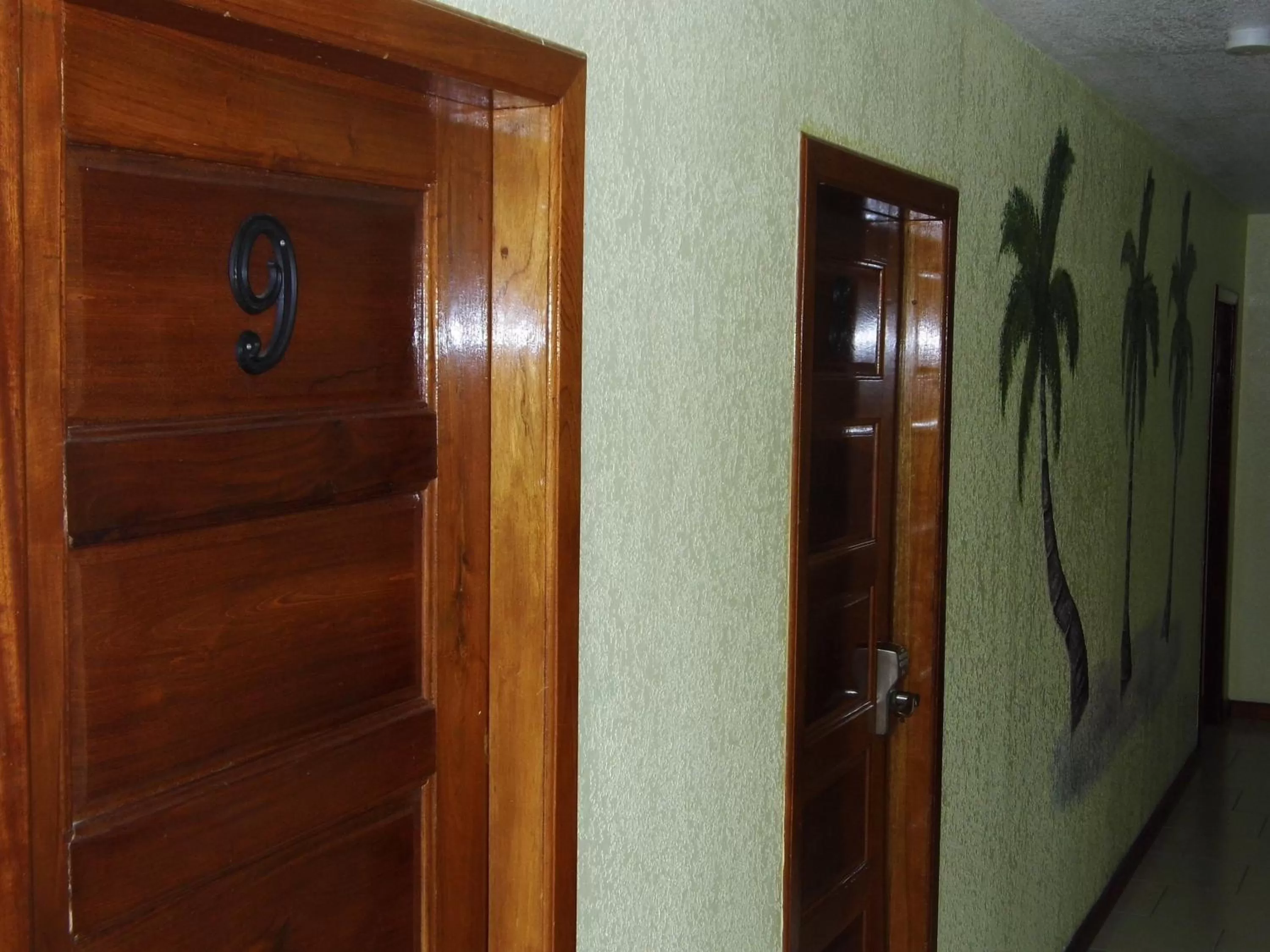 Alan's Paradise Hotel