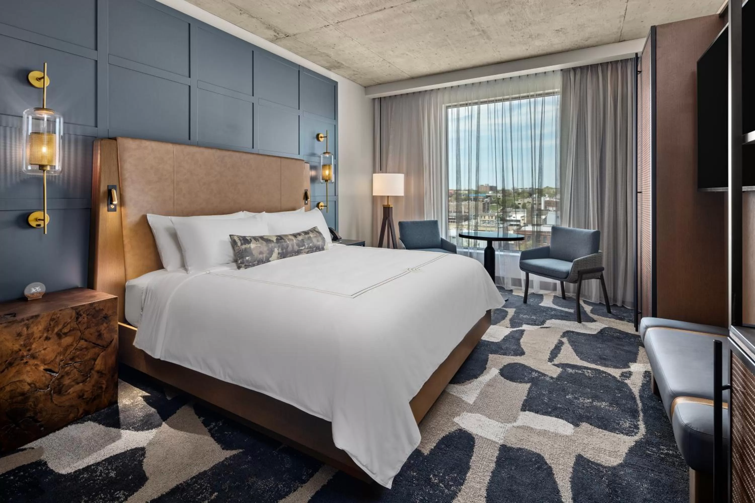 Bedroom, Bed in The Trade, Autograph Collection