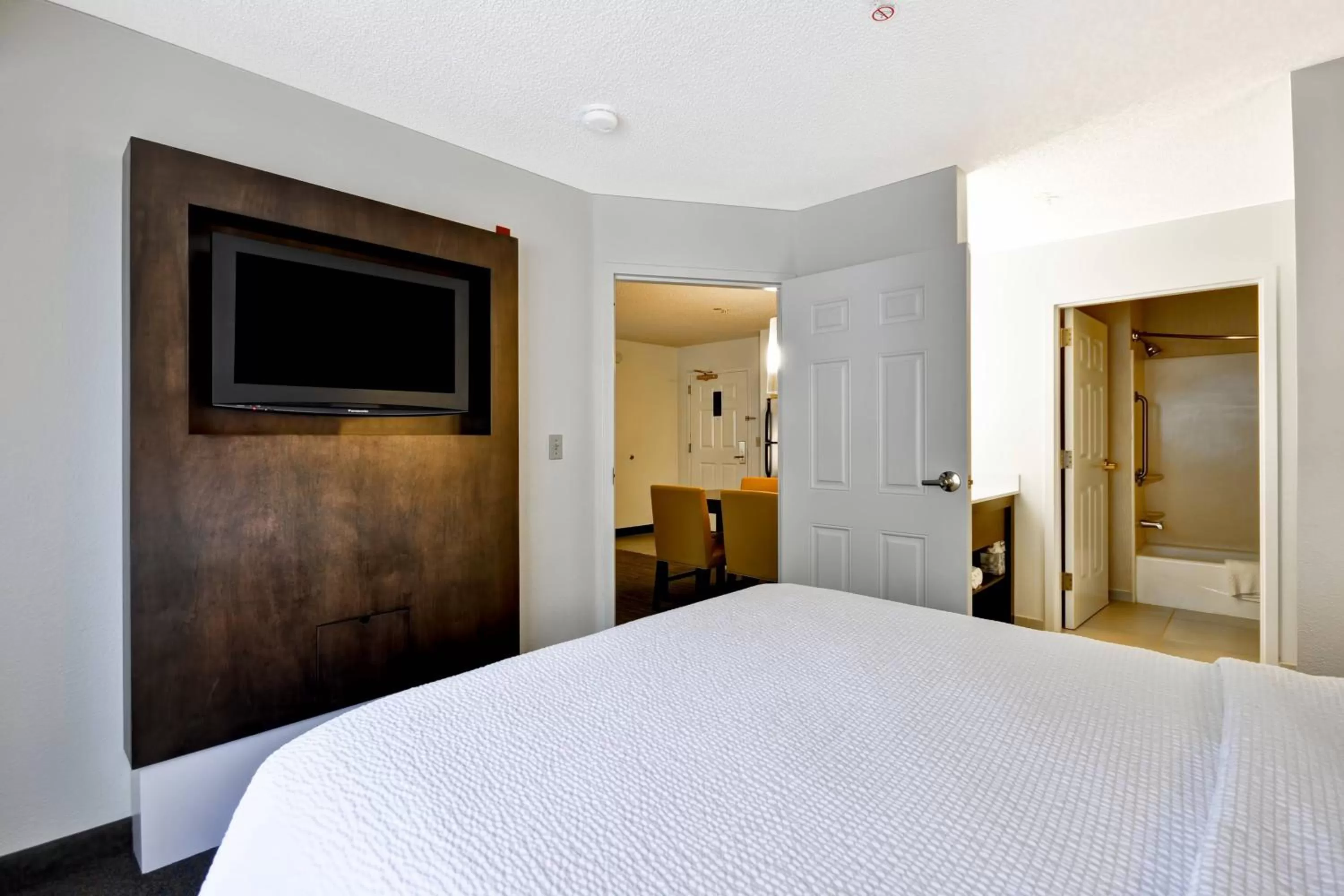Bedroom, Bed in Residence Inn by Marriott Jacksonville Airport
