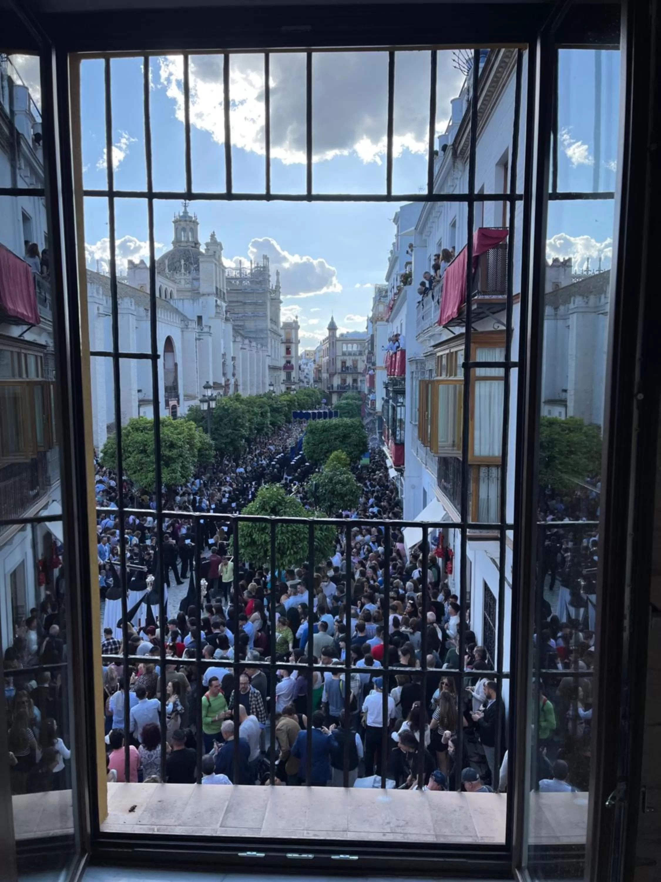 Day in Casa ART Sevilla