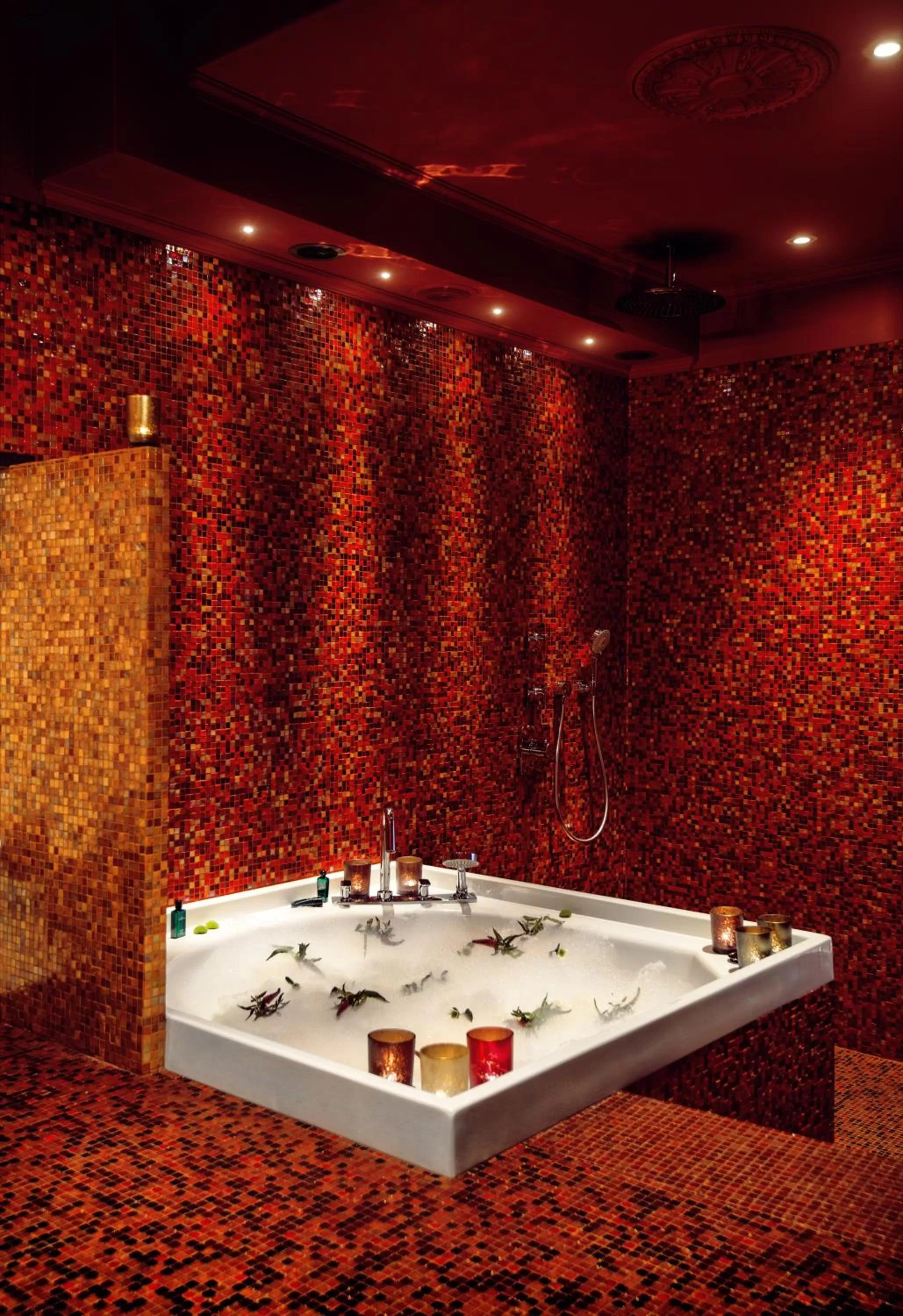 Bathroom in Dorsia Hotel & Restaurant
