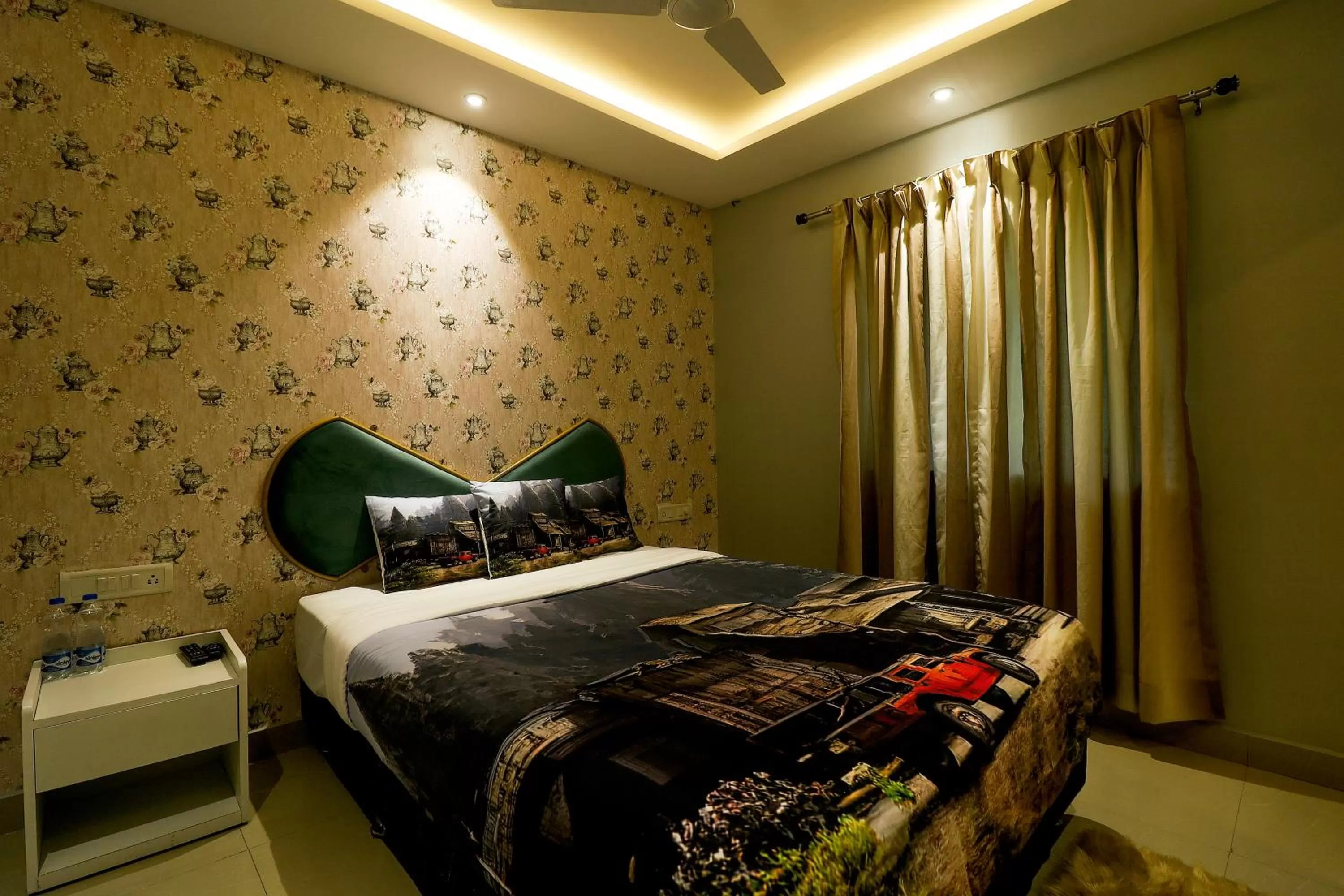 Bed in Hotel Greek Glory