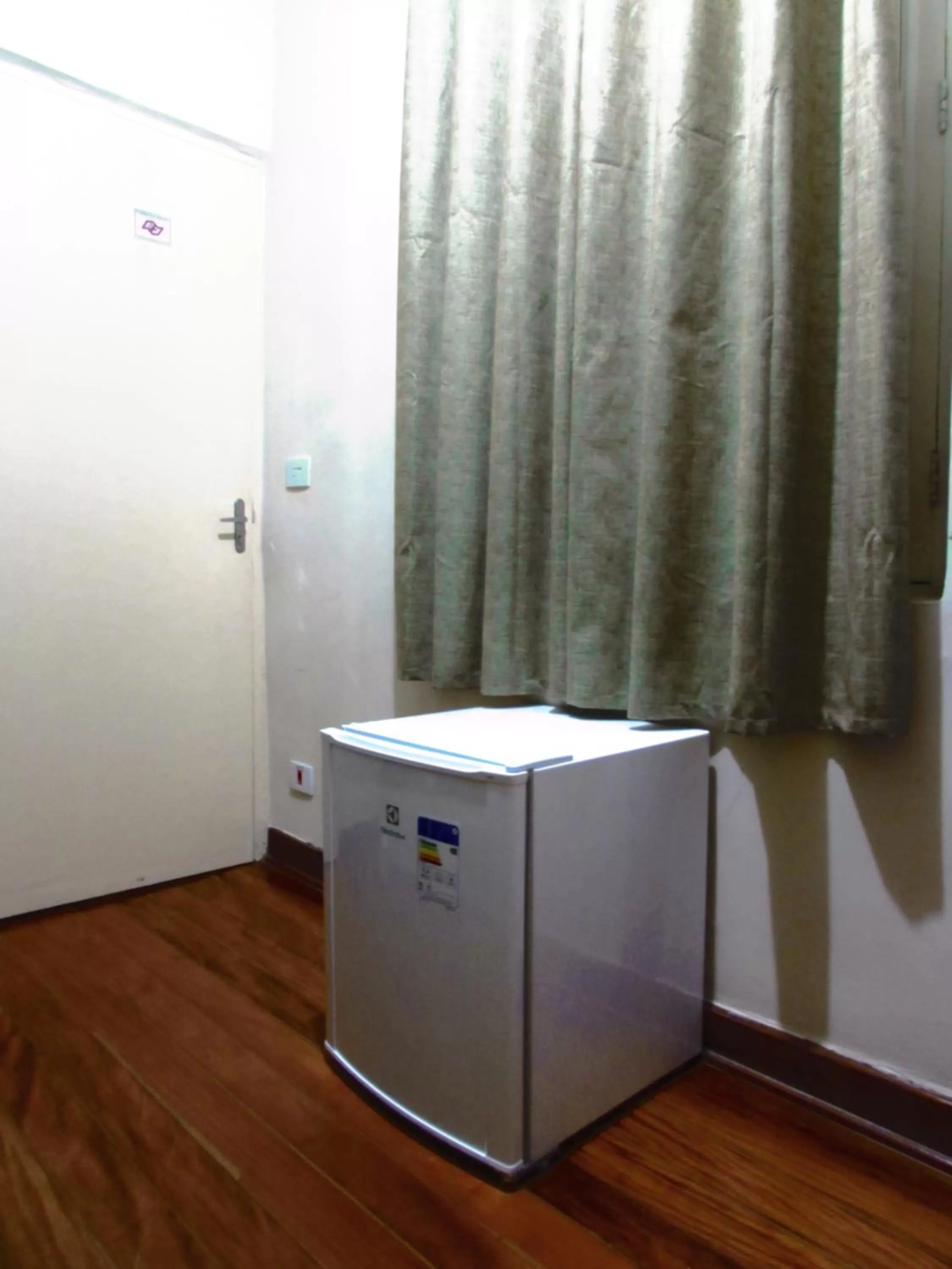 minibar in Hotel Minho - Próximo a 25 de Março, Brás, Bom Retiro e Hospital Pérola Byington