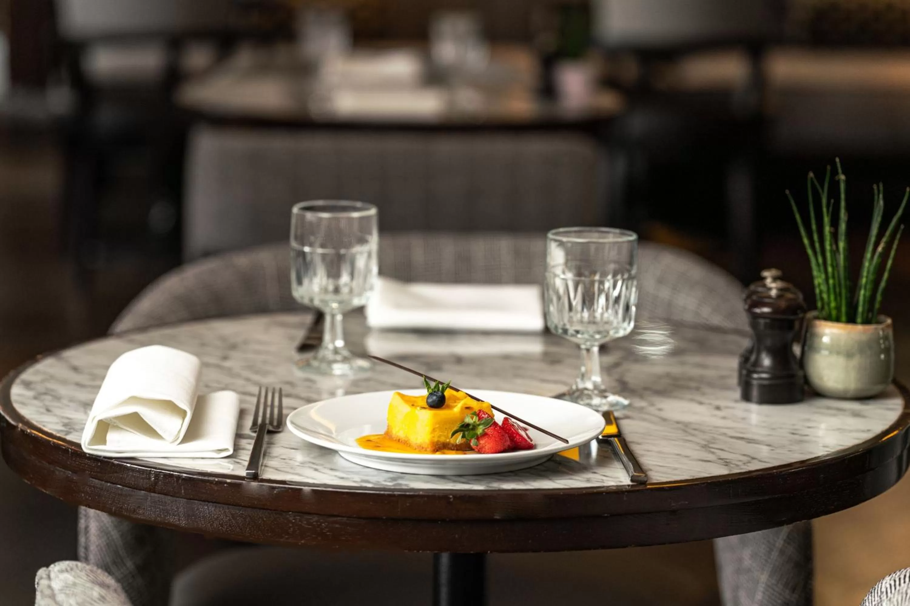 Restaurant/places to eat in London Marriott Hotel Park Lane