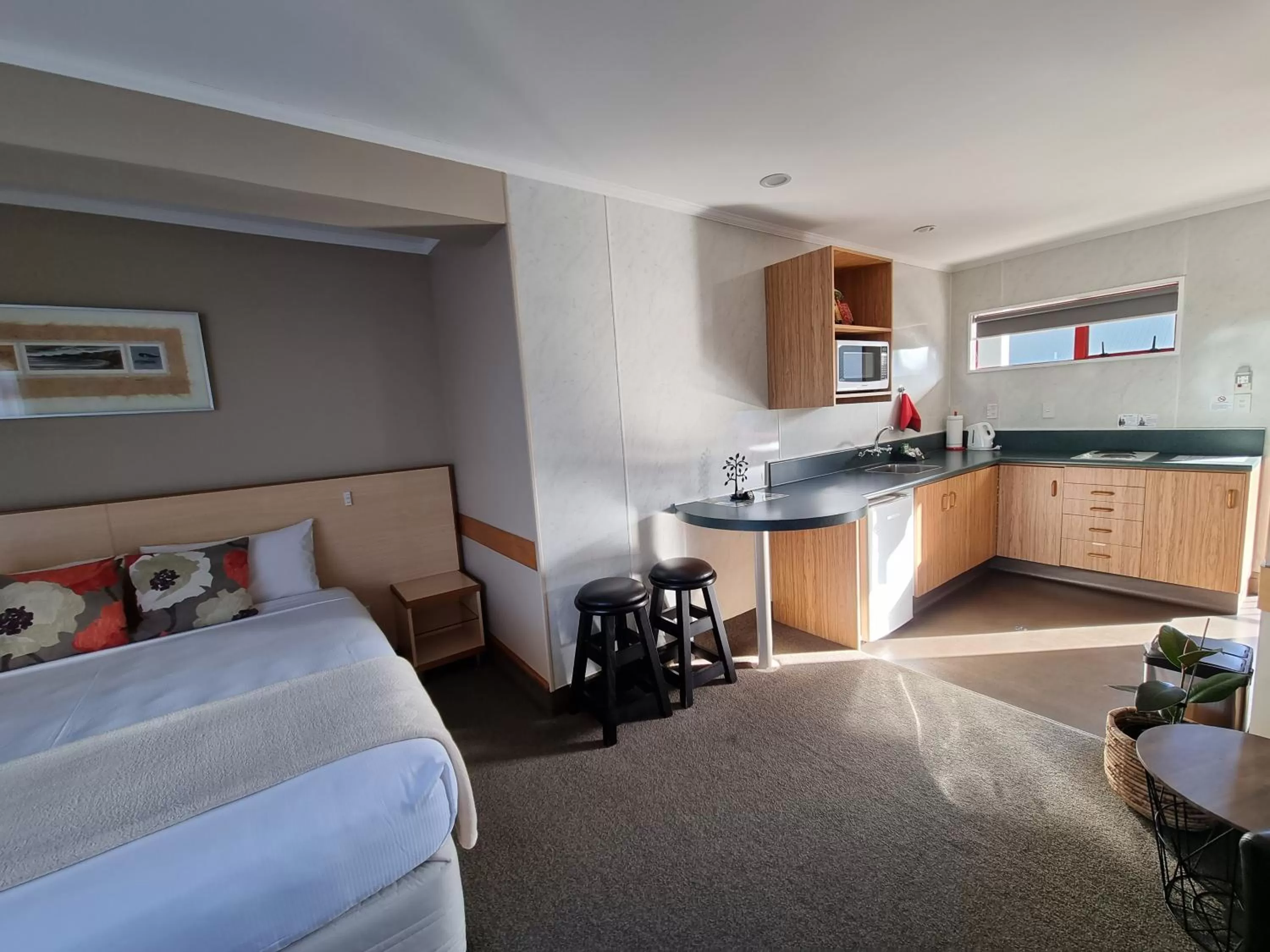 Bedroom, Bed in Amross Court