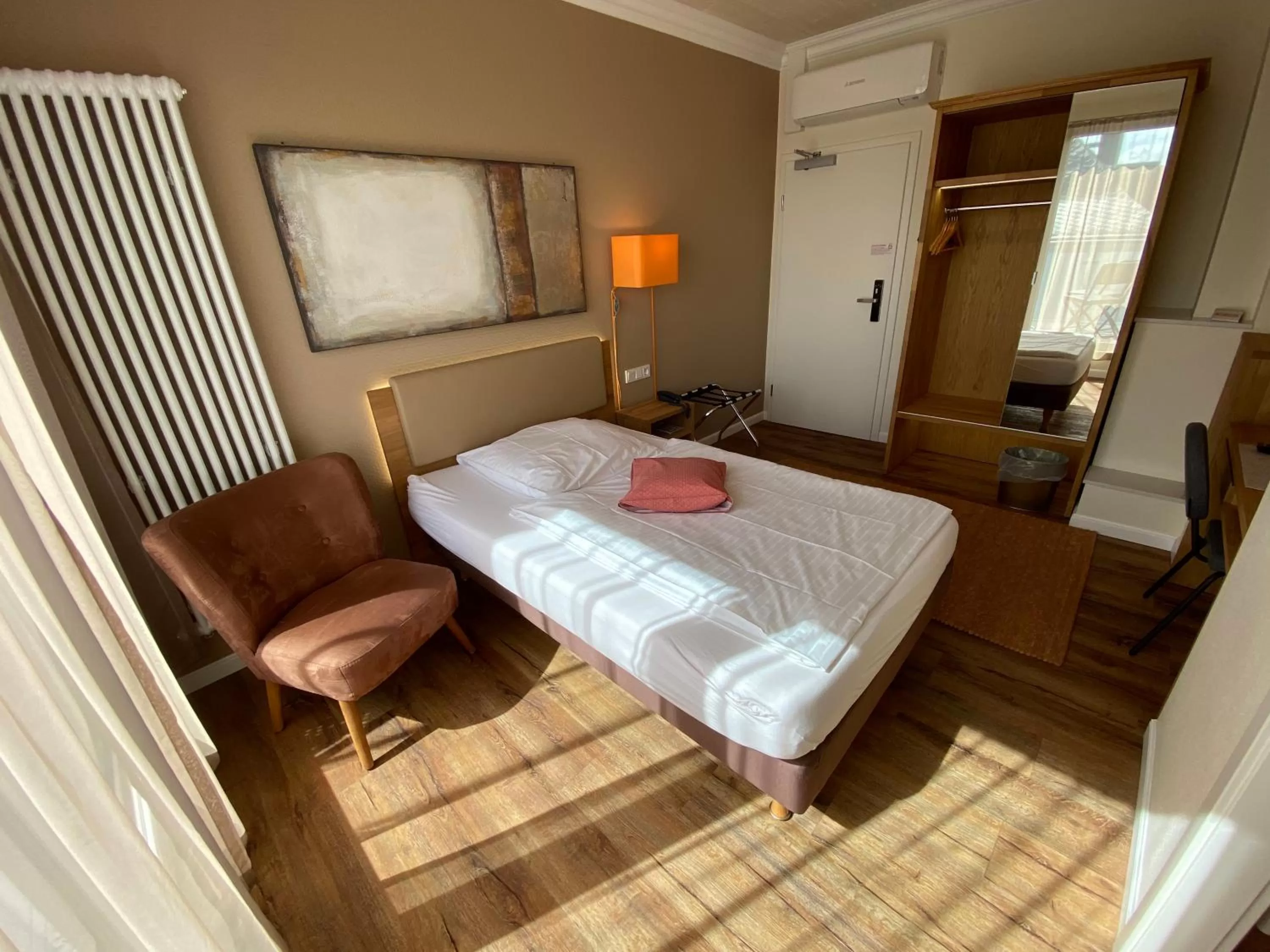 Deluxe Single Room - single occupancy in Hotel Hessischer Hof