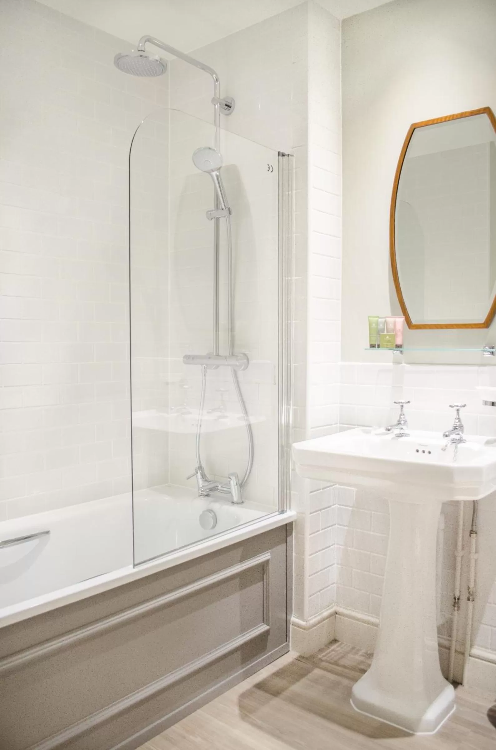 Bathroom in Tulse Hill Hotel