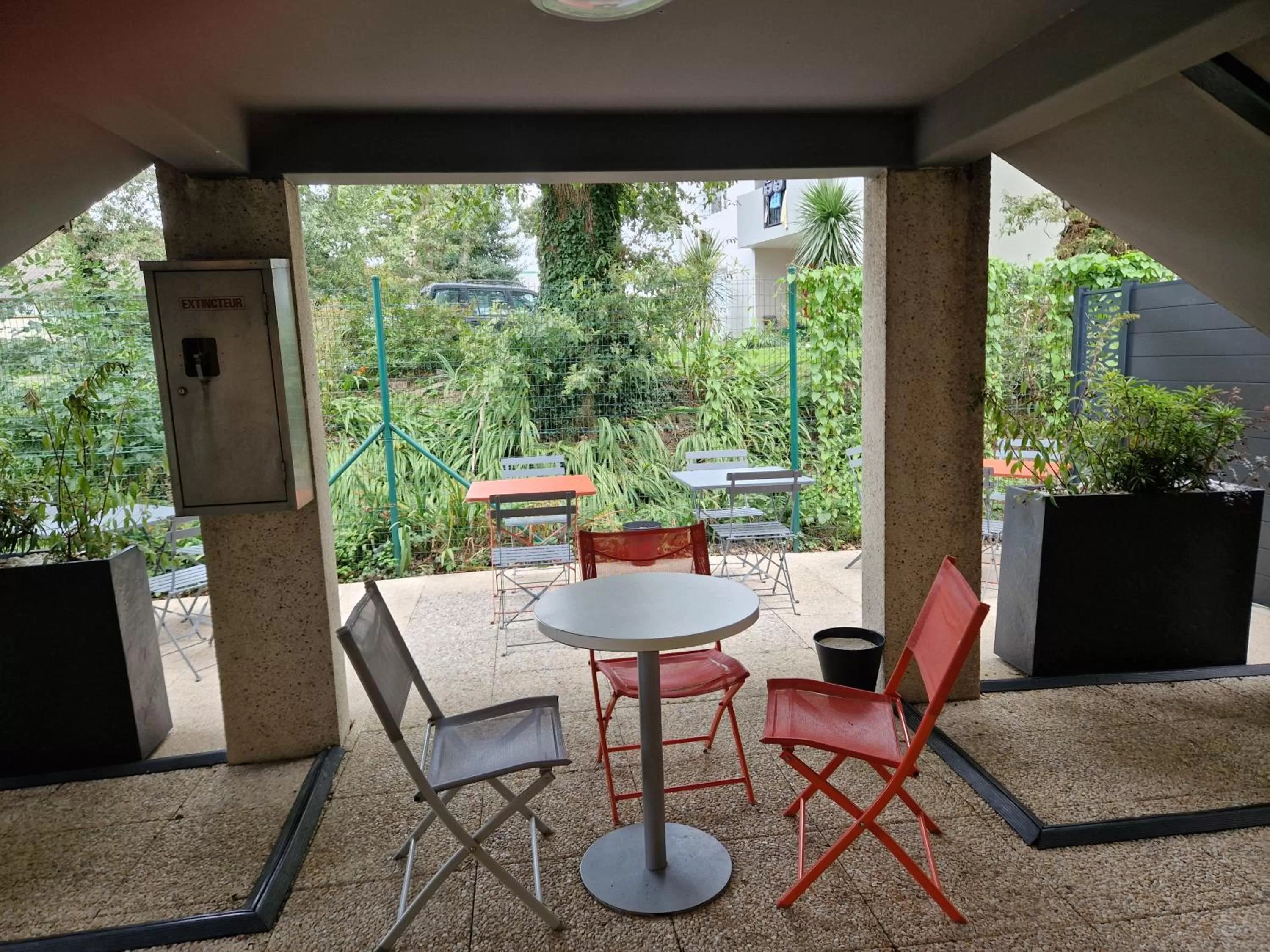 Patio in Premiere Classe Quimper