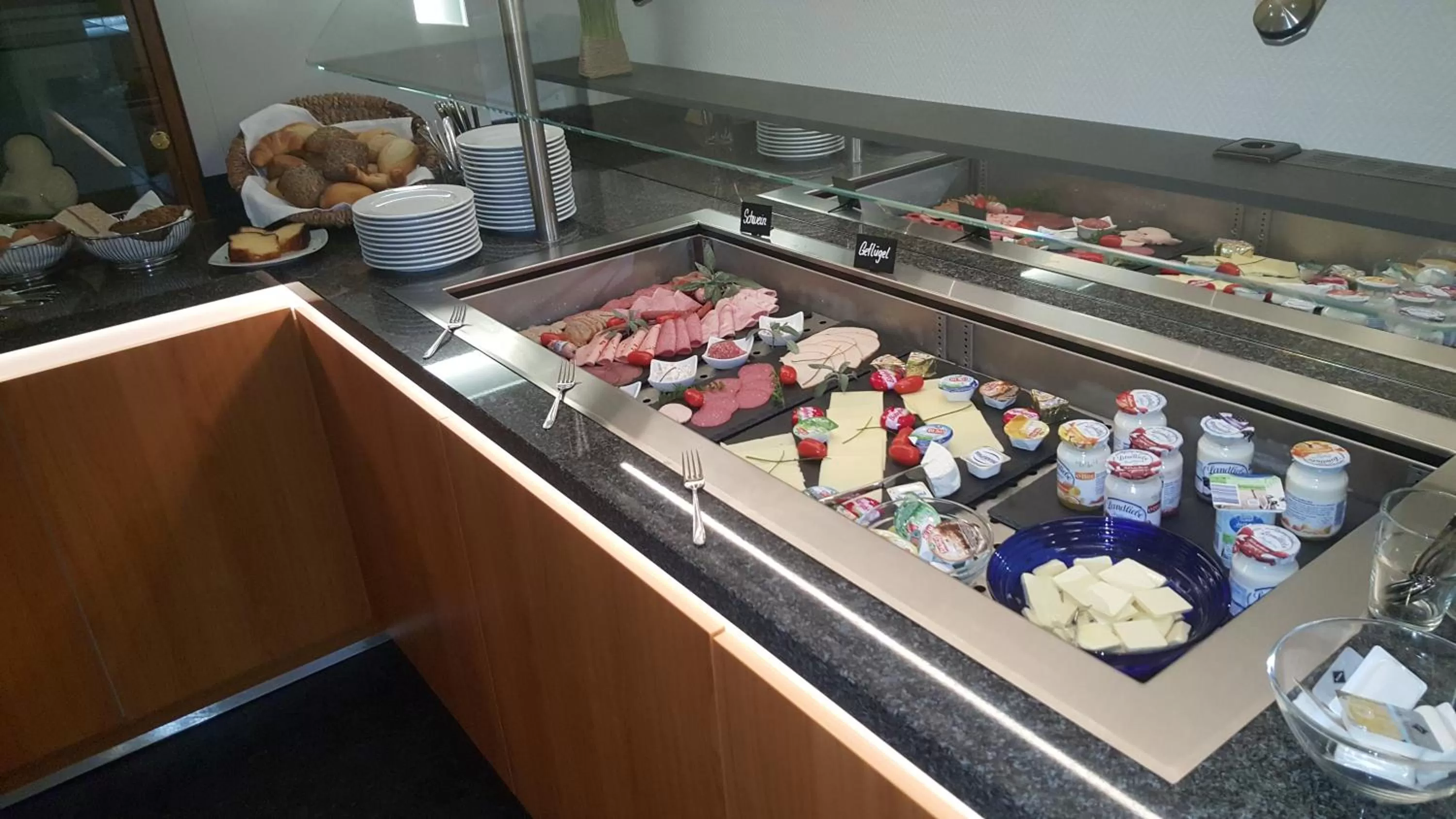 Breakfast in Hotel Neue Stuben