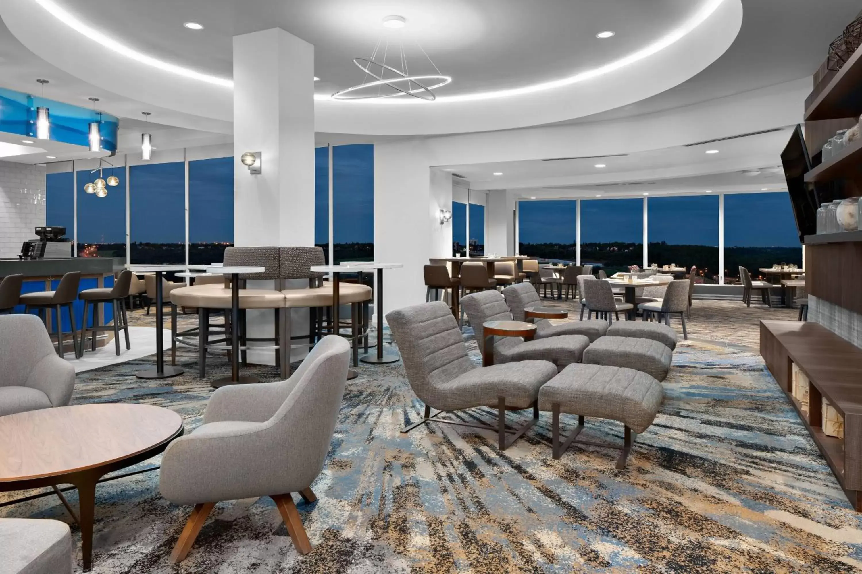 Courtyard by Marriott Edmonton Downtown Courtyard by Marriott Edmonton Downtown