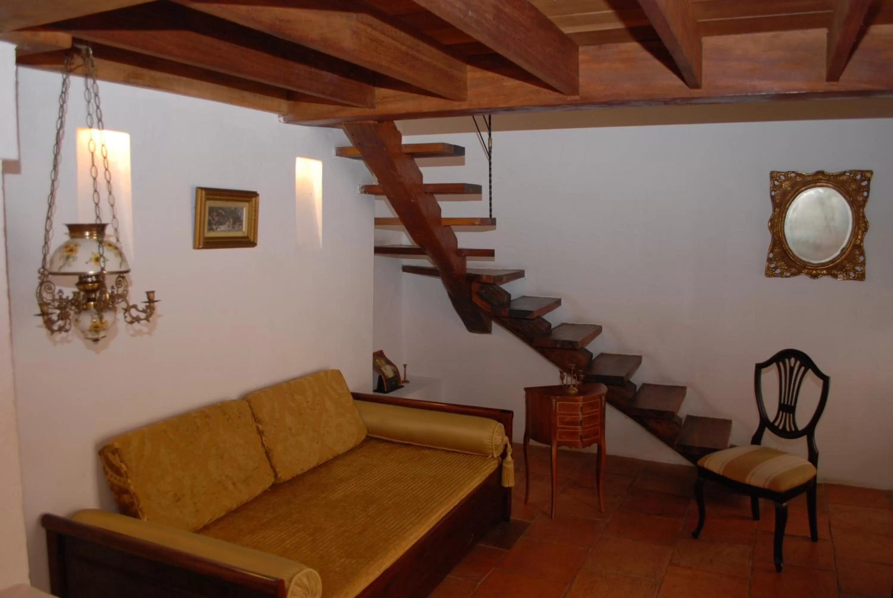 Living room in Alfiz Hotel