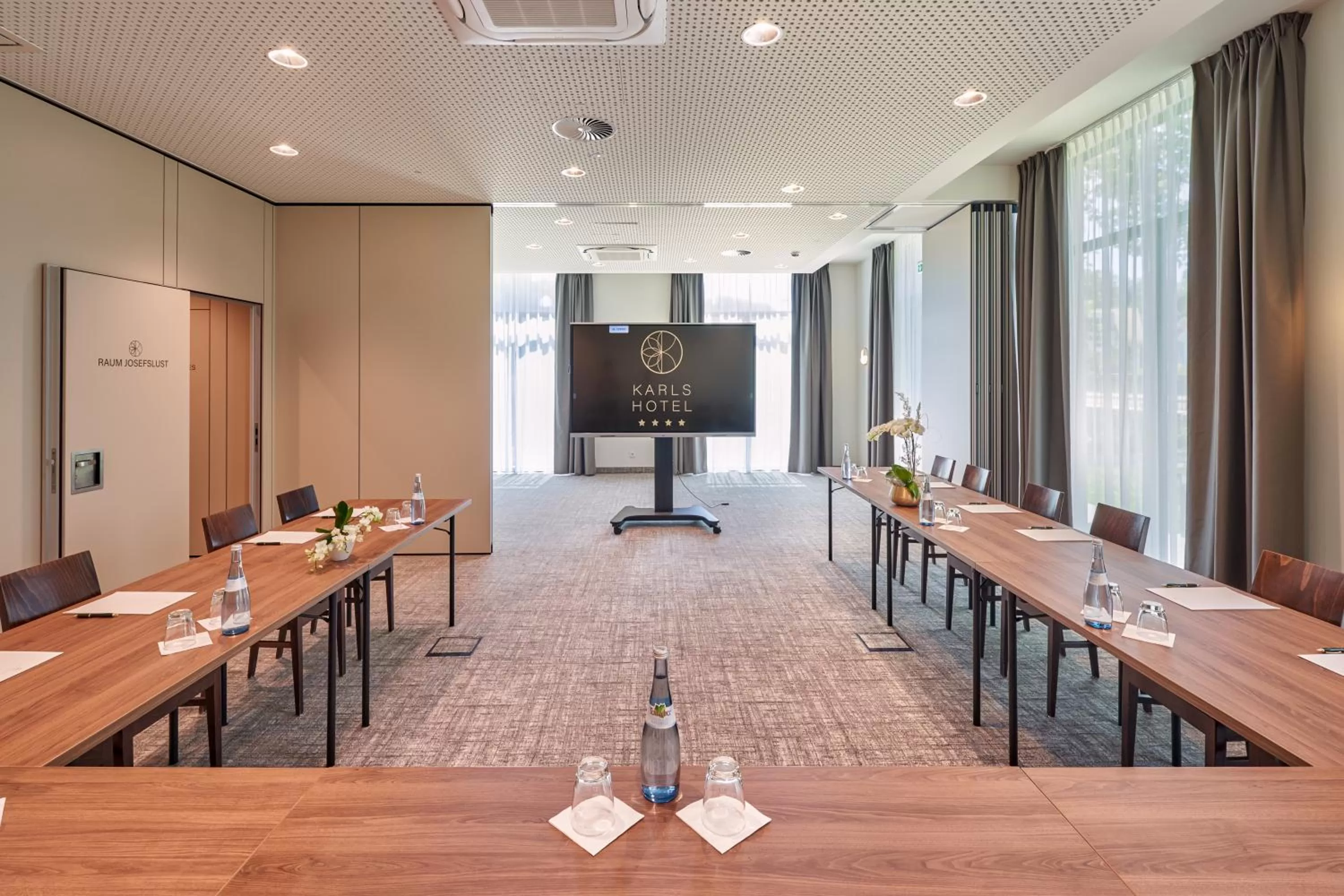 Meeting/conference room in Karls Hotel