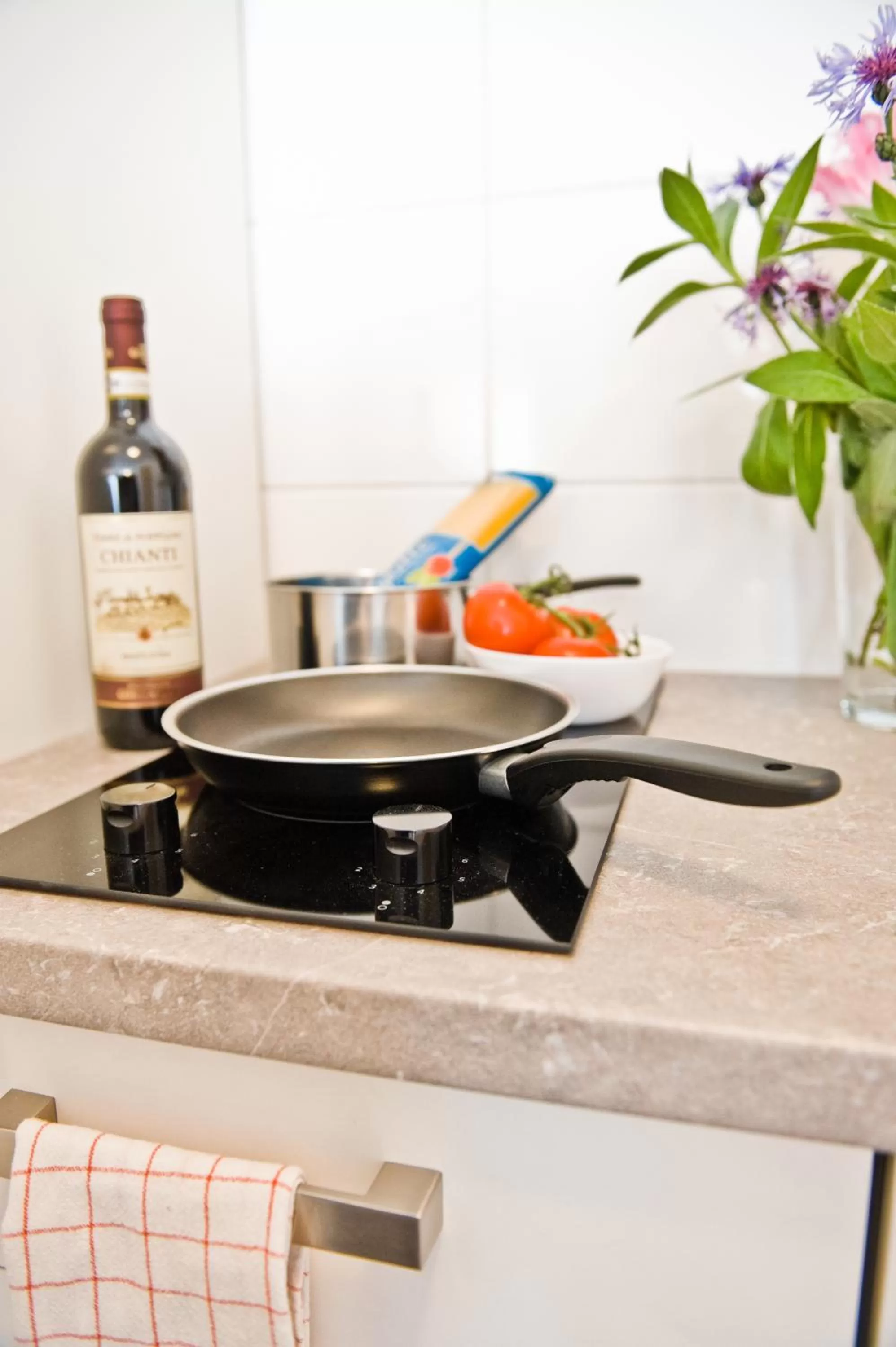 Kitchen or kitchenette in greenpartment Boardinghouse Neustadt
