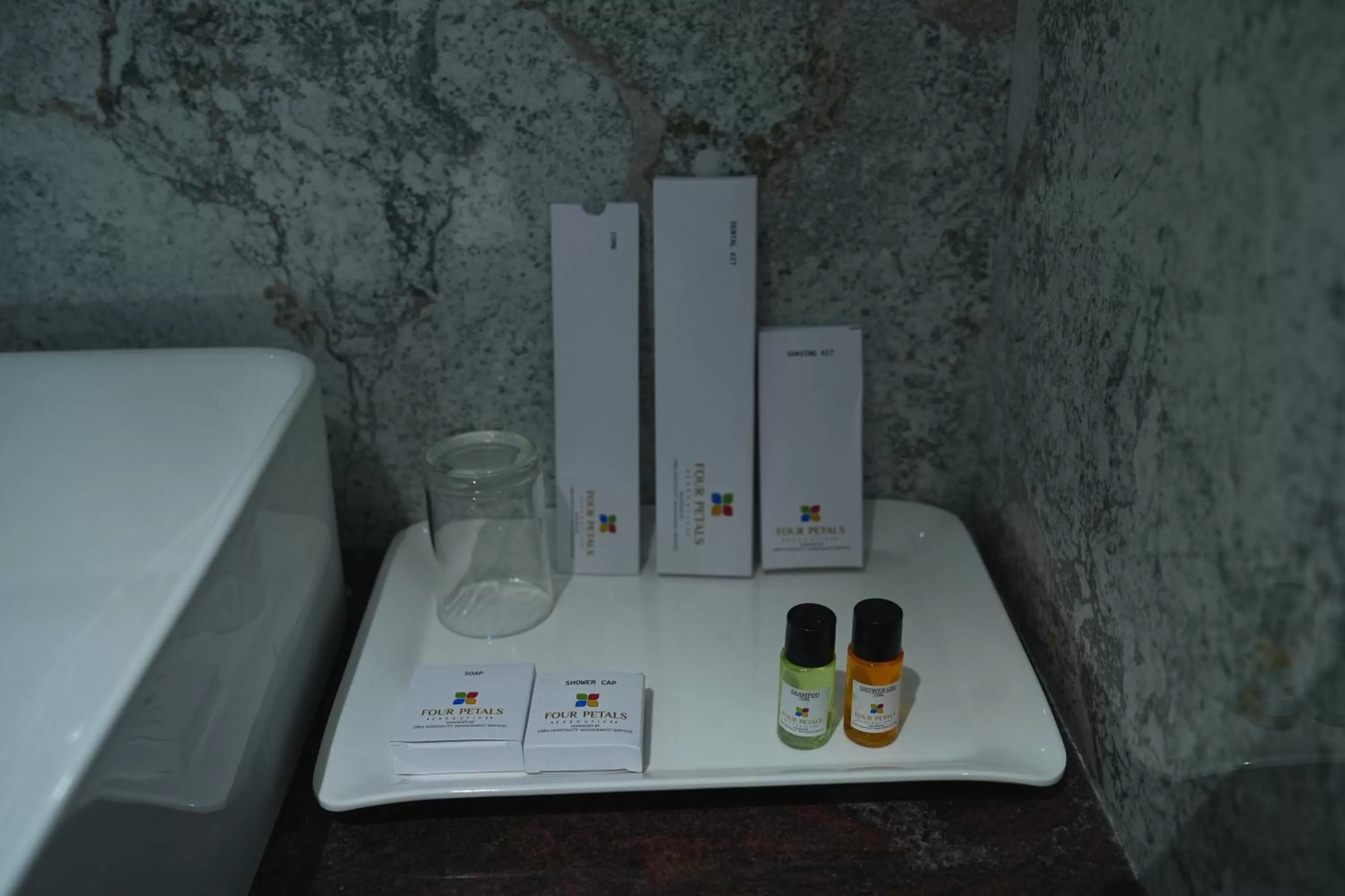 Four Petals Executive by LHMS