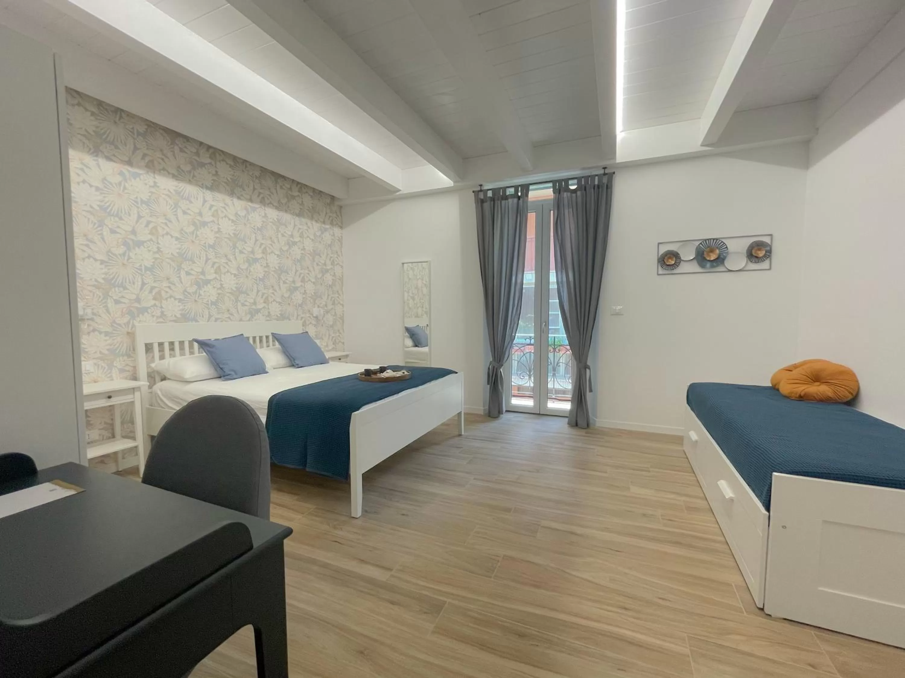 Photo of the whole room, Seating Area in B&B Il Giardino di Anto