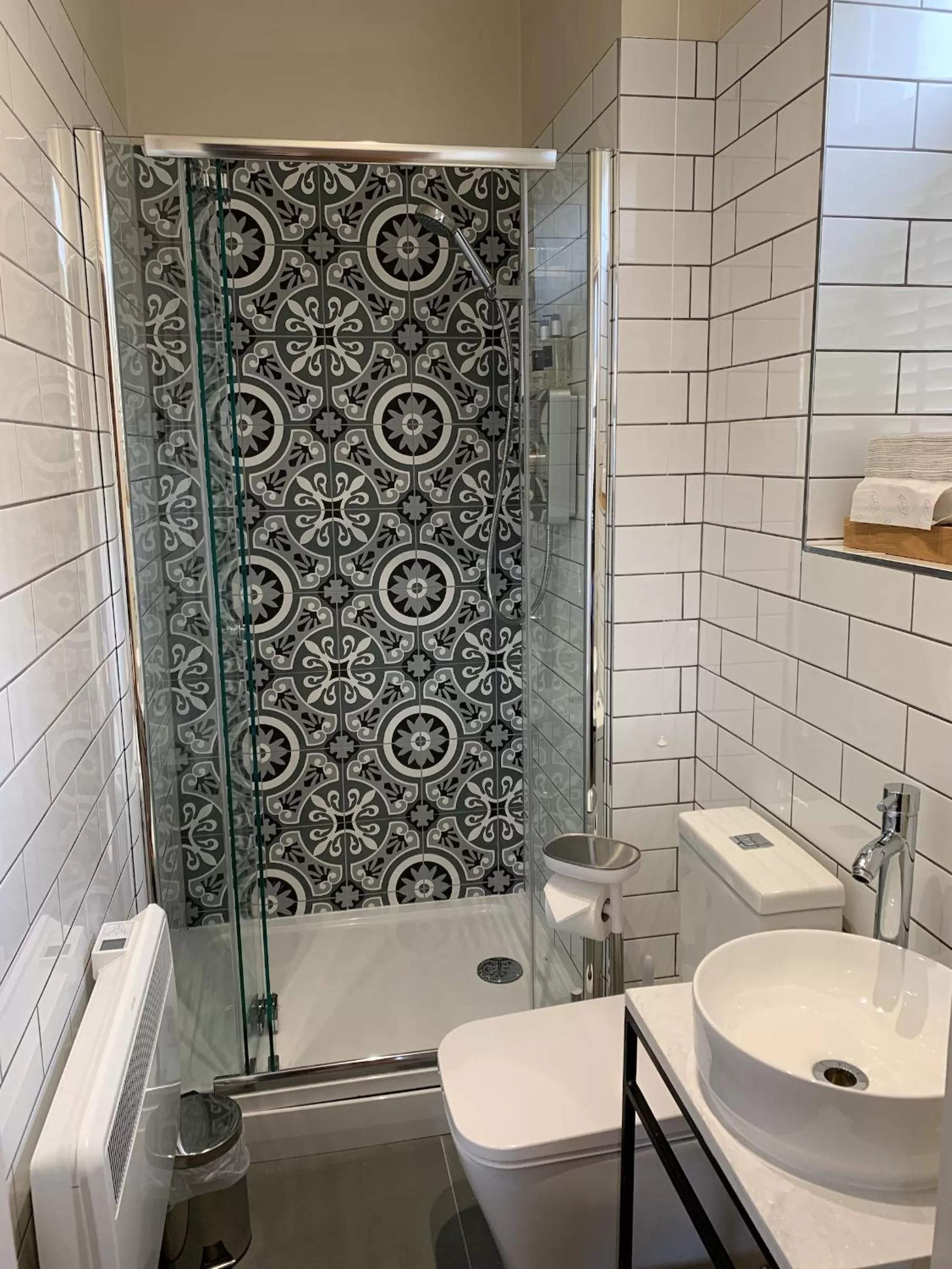 Bathroom in The Balerno Inn