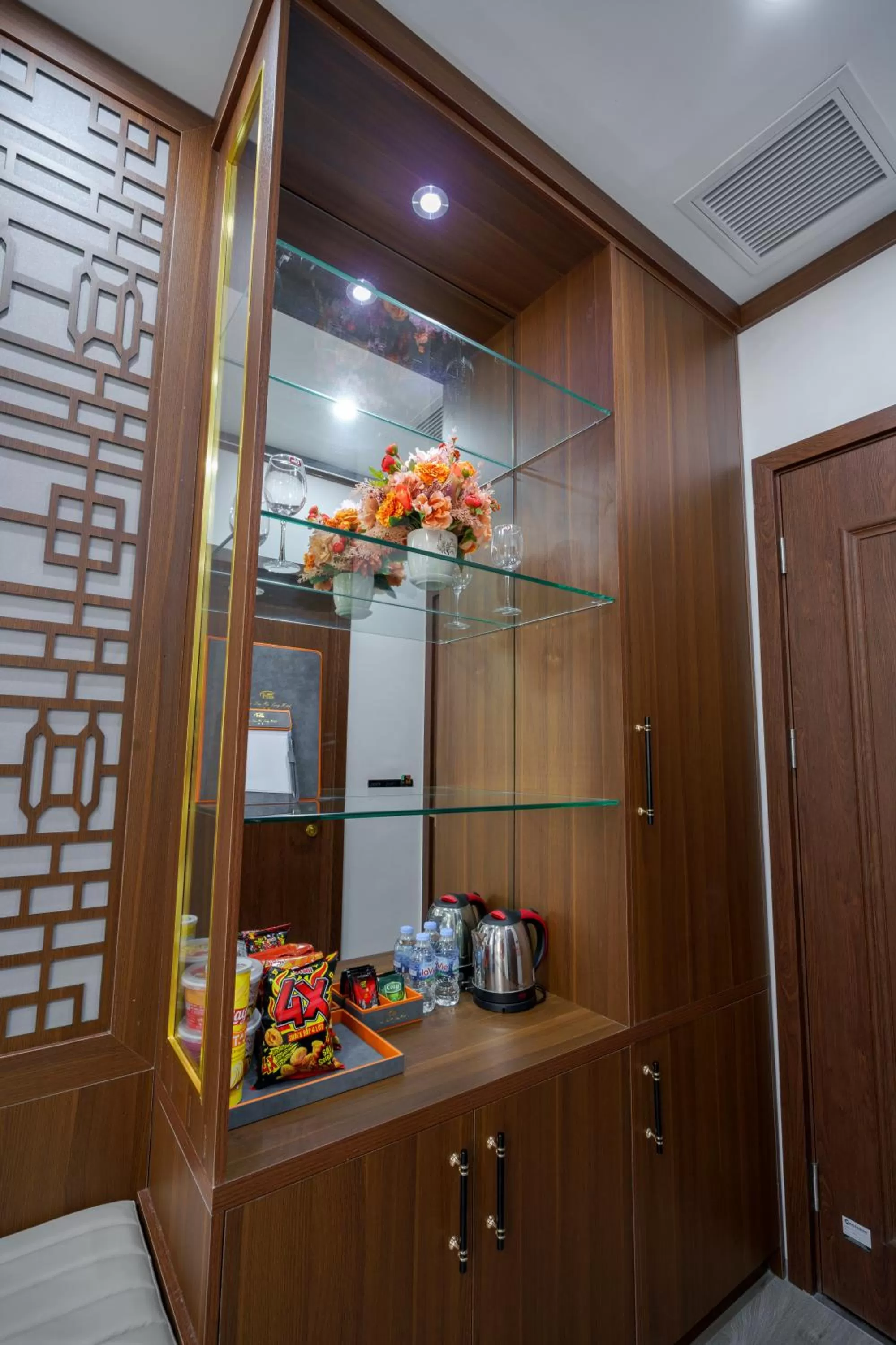 Coffee/tea facilities in Sunland Halong Hotel and Restaurant