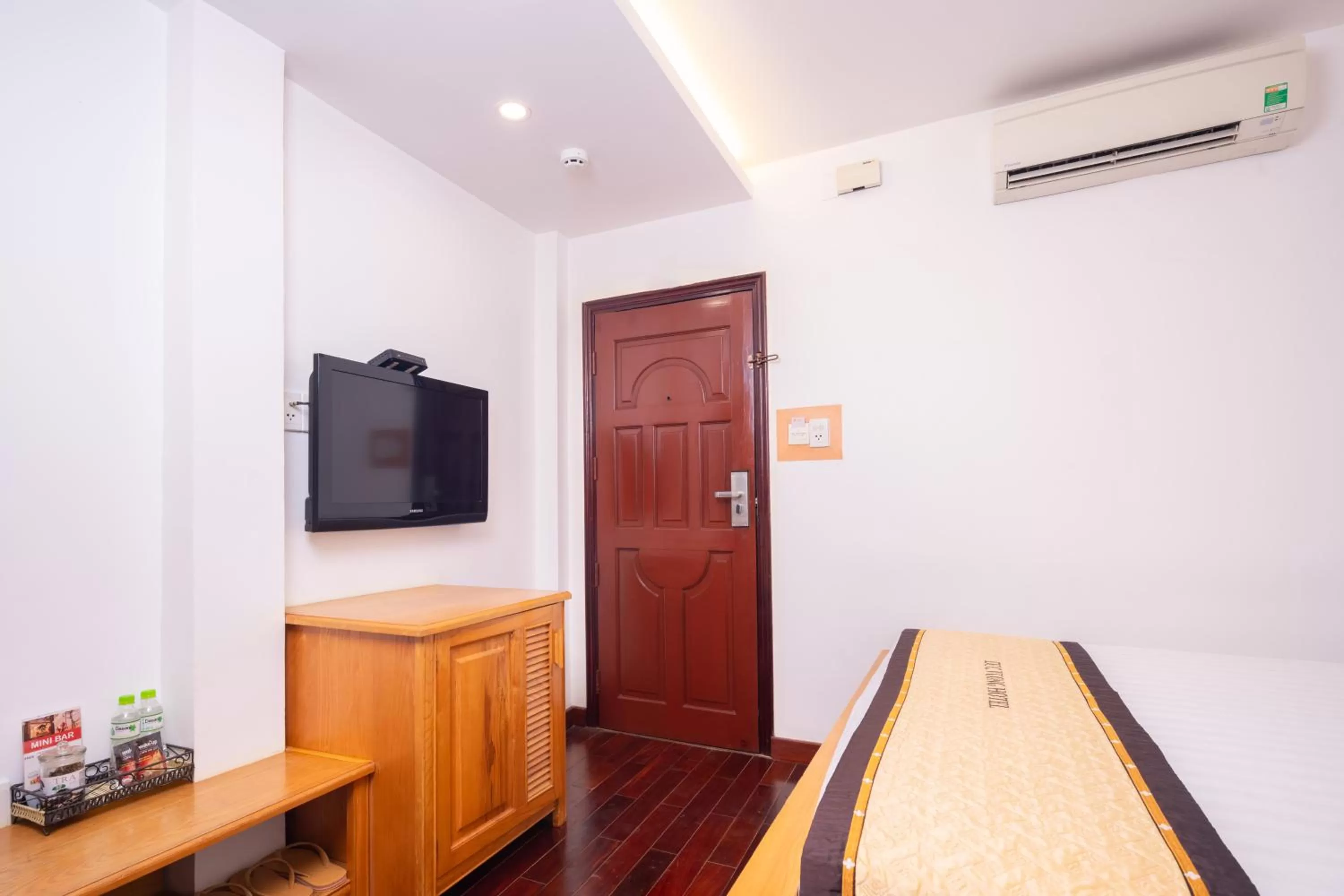 TV and multimedia in Duc Vuong Saigon Hotel - Bui Vien